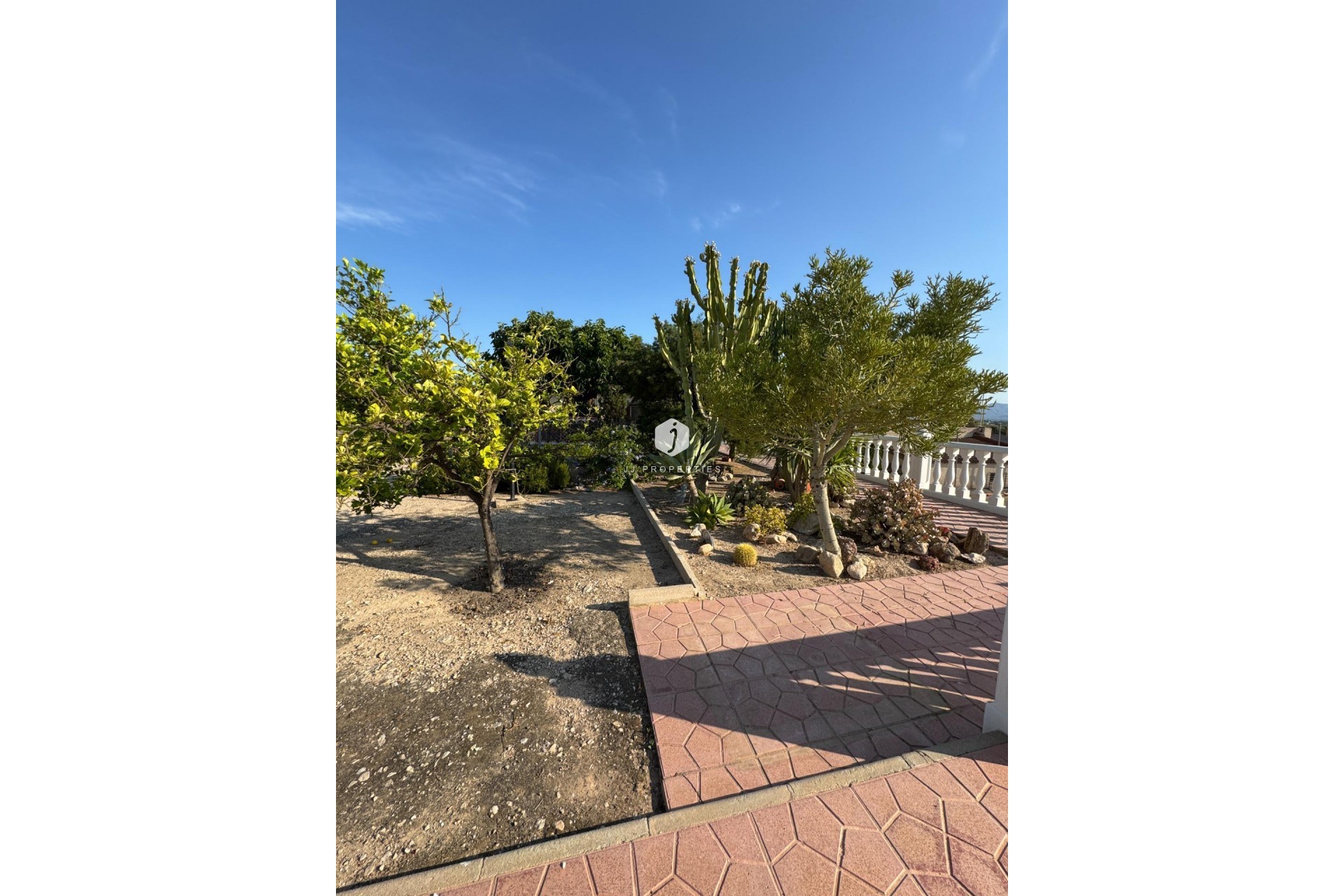 Tweedehands - Villa -
Albatera - Partida Lomas