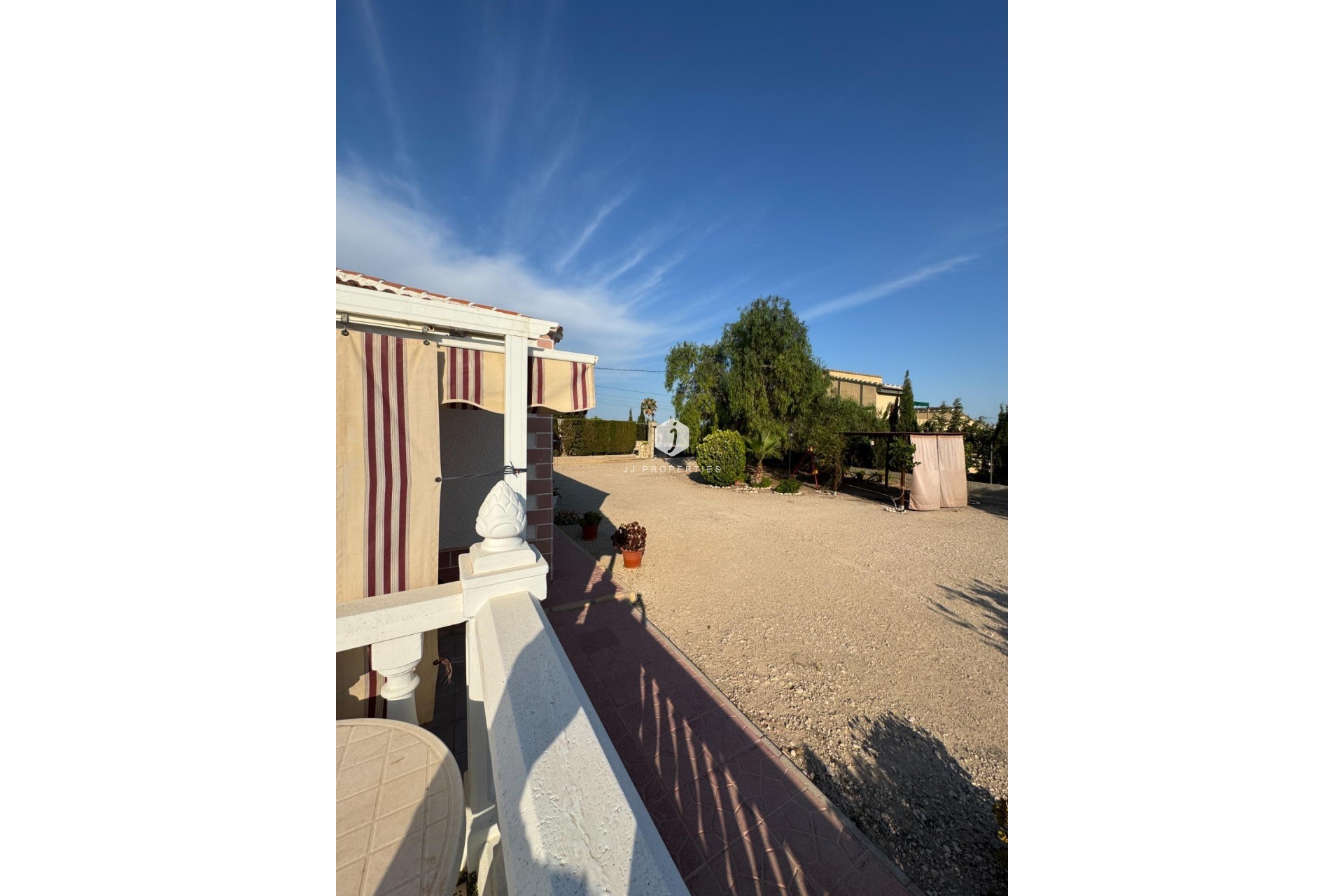 Tweedehands - Villa -
Albatera - Partida Lomas