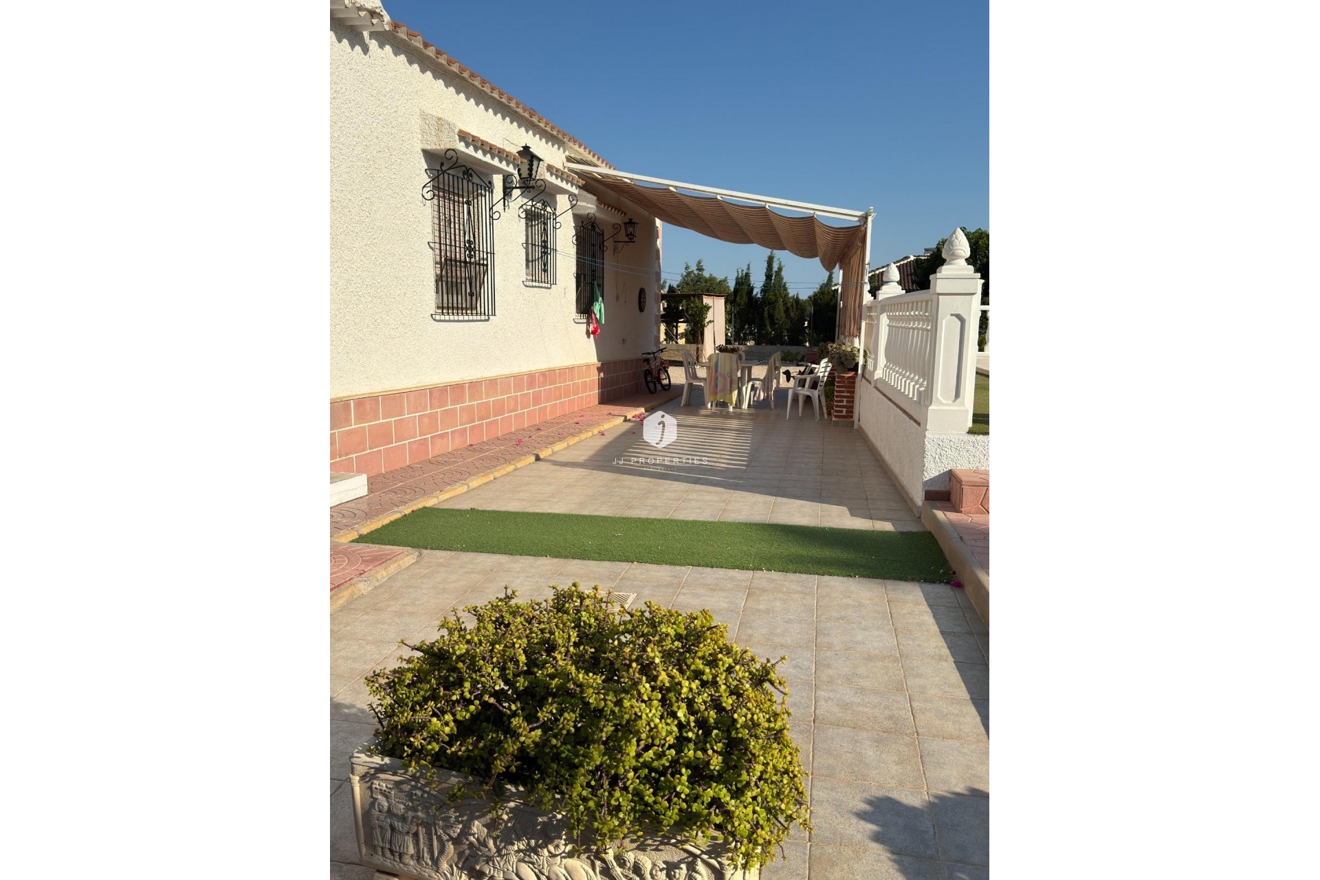 Tweedehands - Villa -
Albatera - Partida Lomas