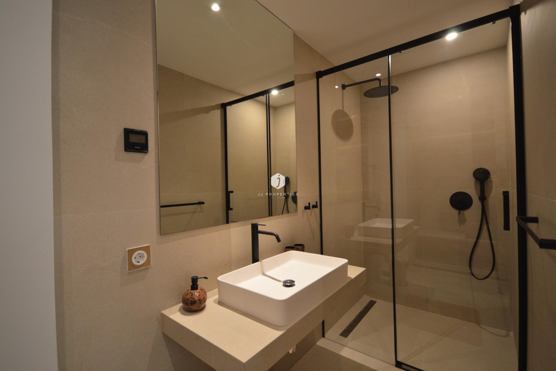 Tweedehands - Villa -
Algorfa - Comunidad Valenciana