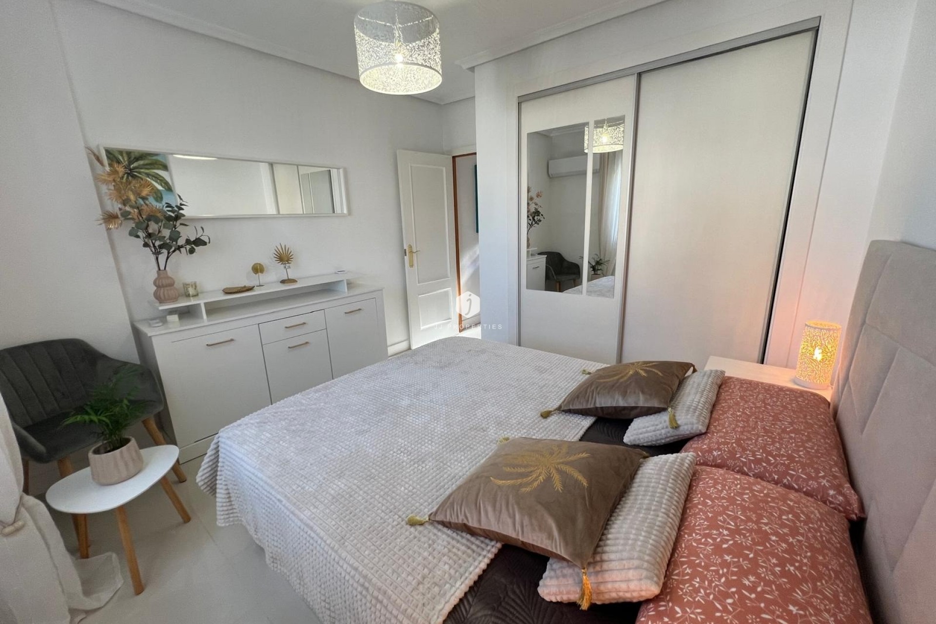 Tweedehands - Villa -
Algorfa - Inland