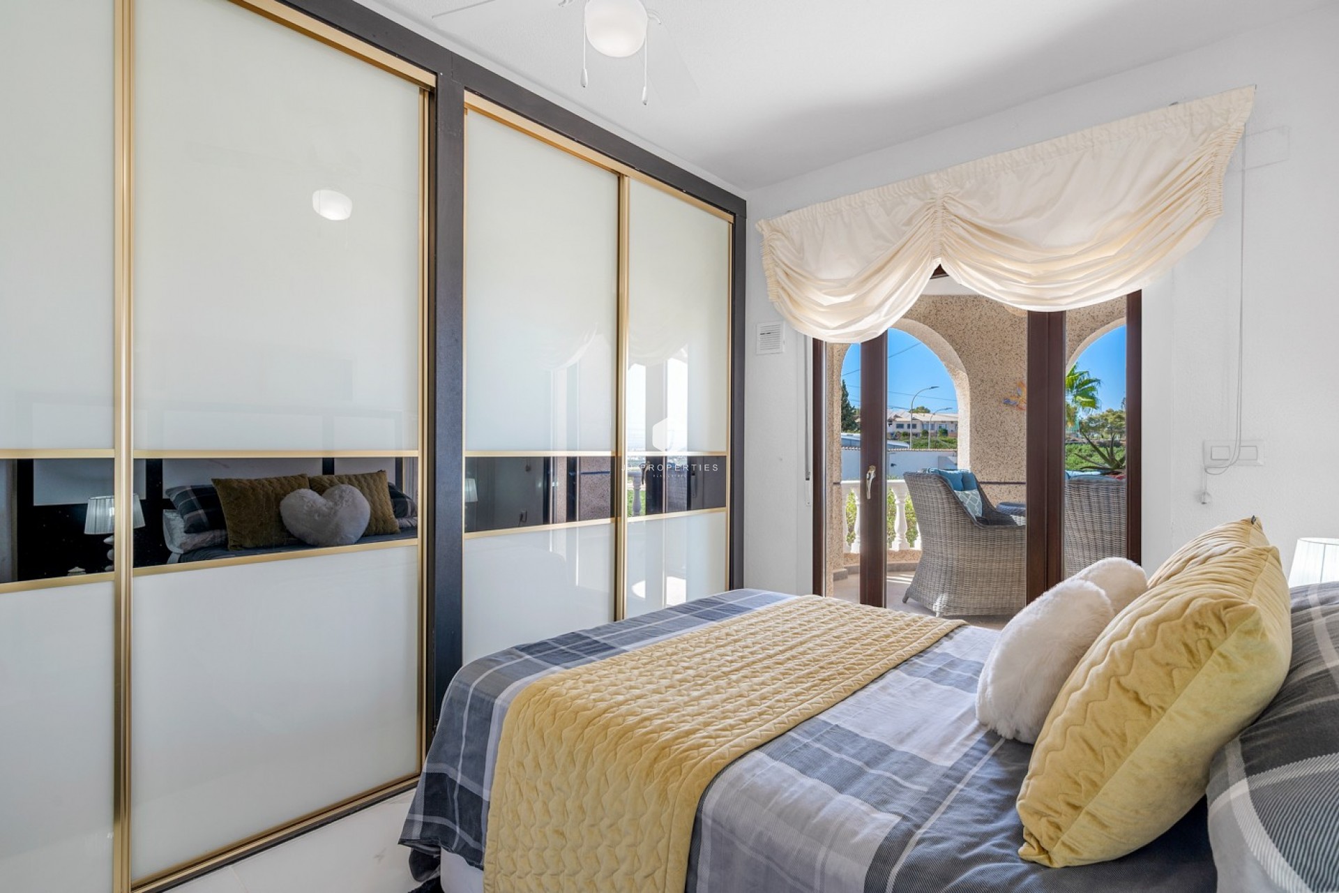 Tweedehands - Villa -
Almoradí - Inland