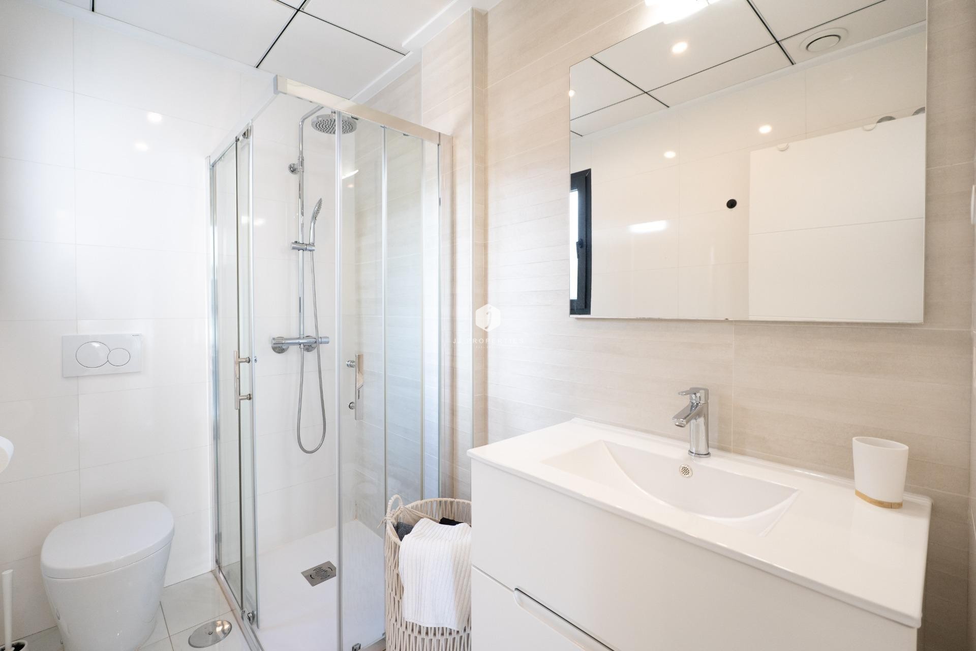 Tweedehands - Villa -
Bigastro - D6
