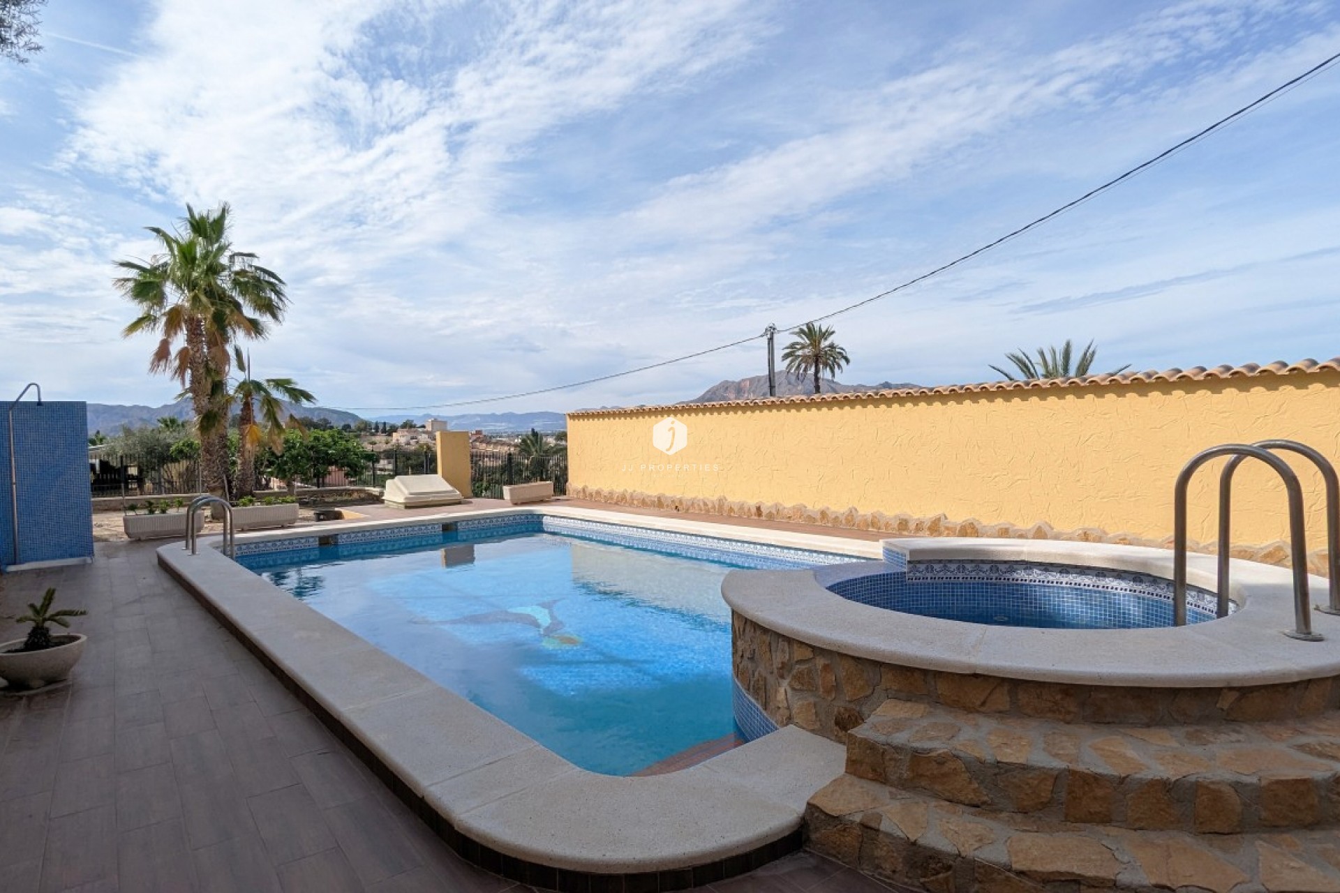 Tweedehands - Villa -
Bigastro - Inland