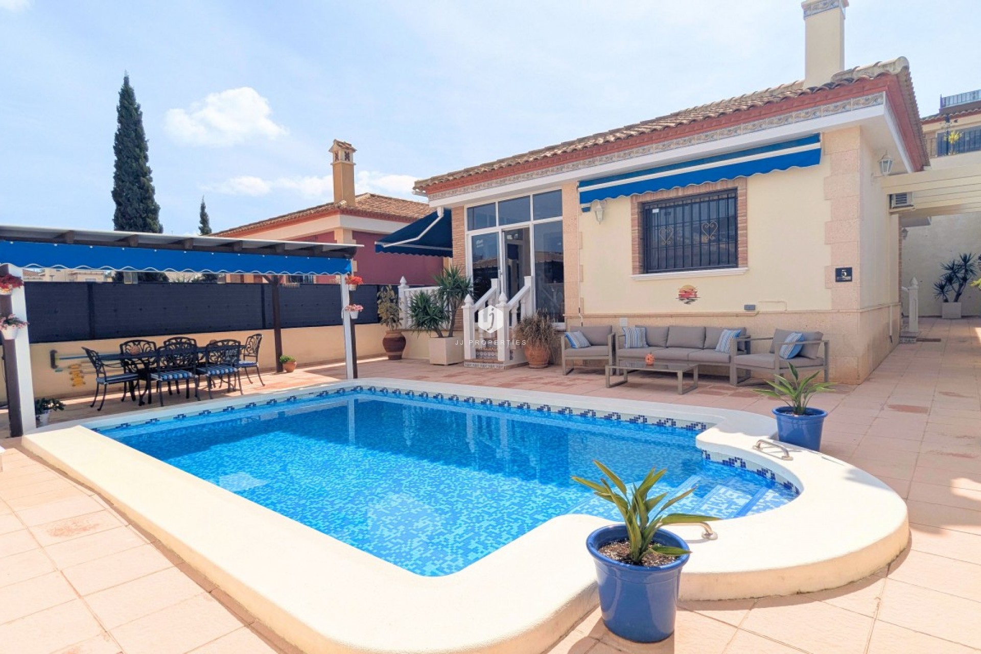 Tweedehands - Villa -
Bigastro - Inland
