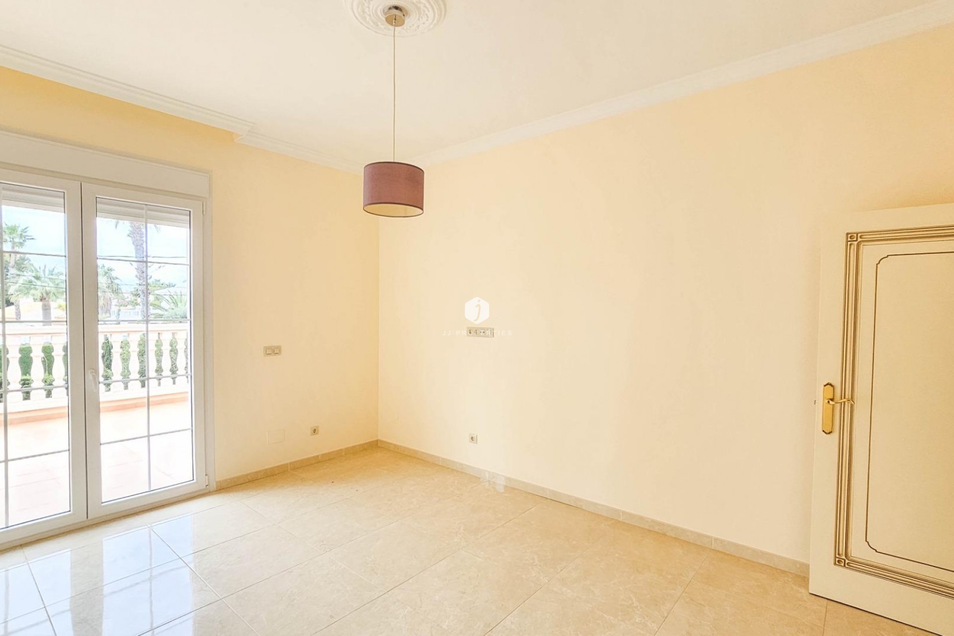 Tweedehands - Villa -
Cabo Roig