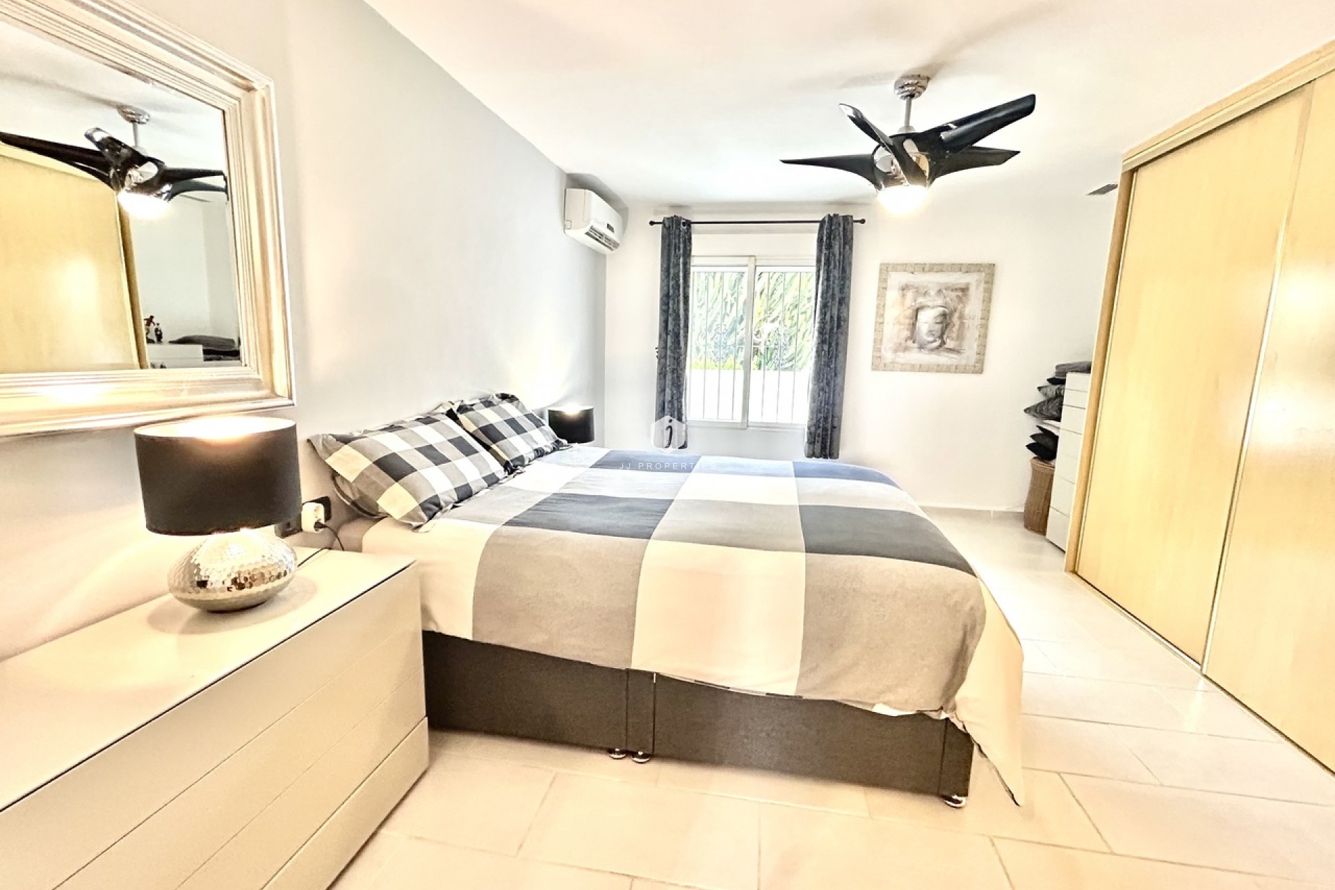 Tweedehands - Villa -
Catral - Costa Blanca