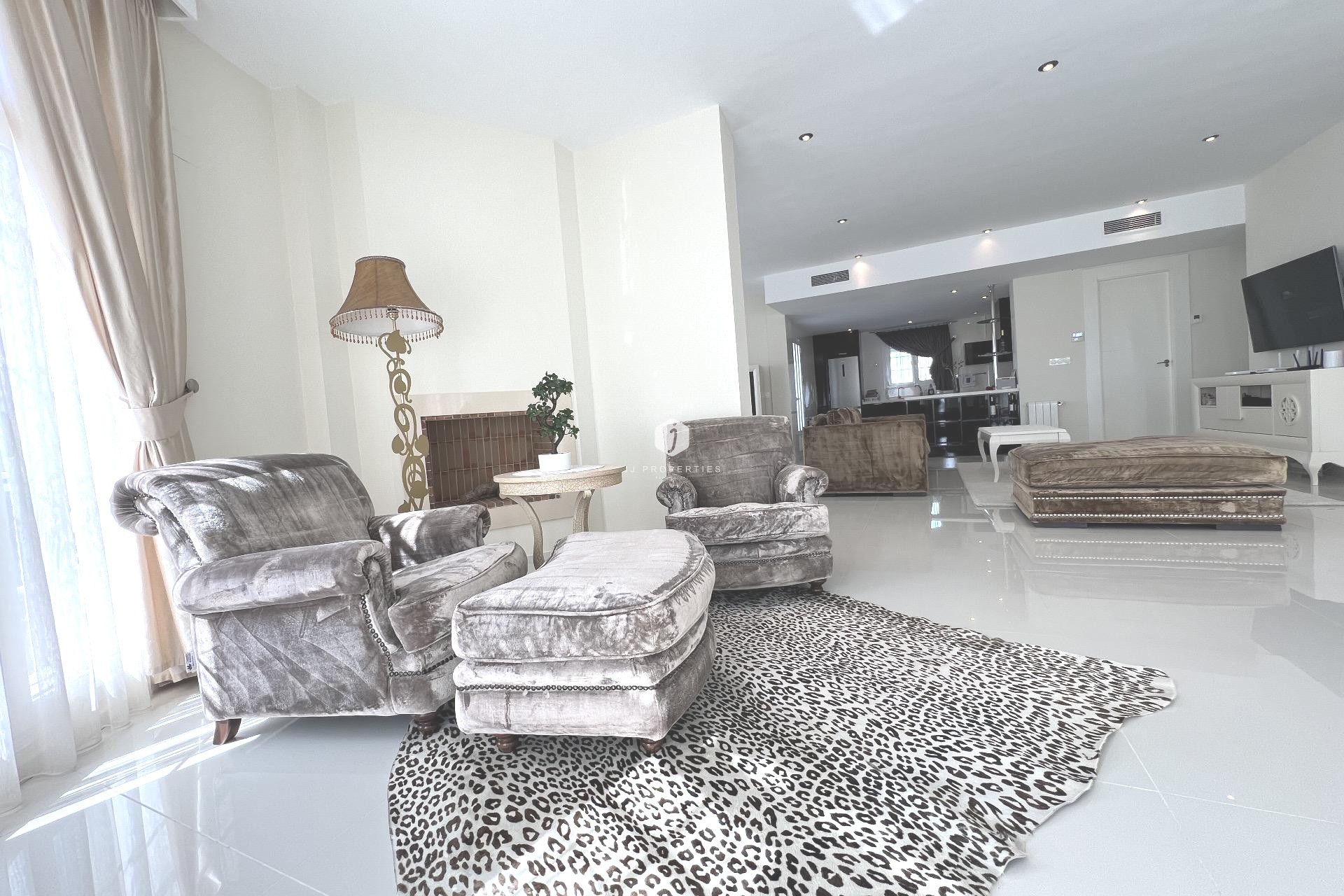 Tweedehands - Villa -
Ciudad Quesada - Costa Blanca