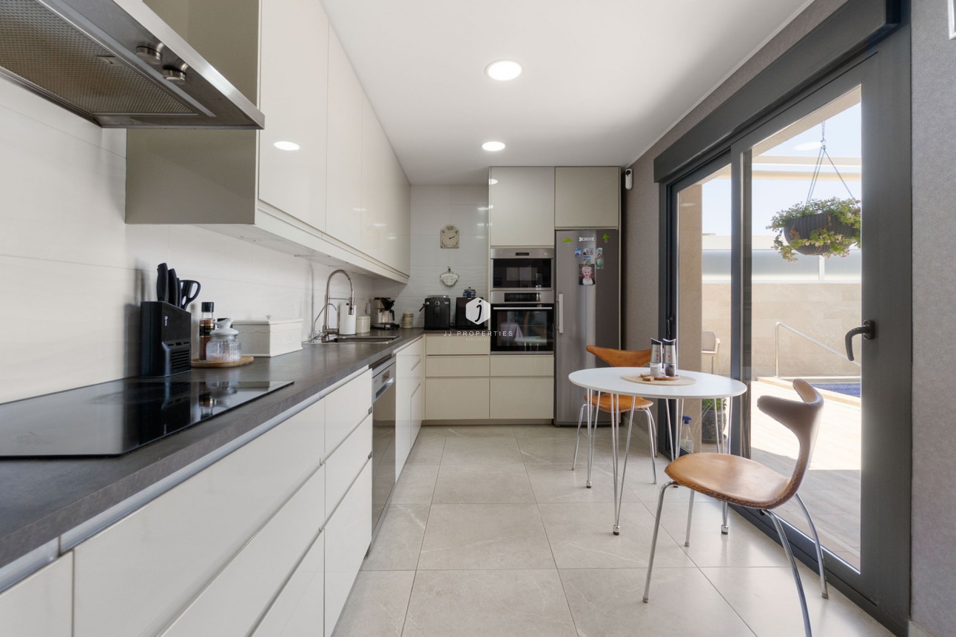 Tweedehands - Villa -
Daya Nueva - Costa Blanca