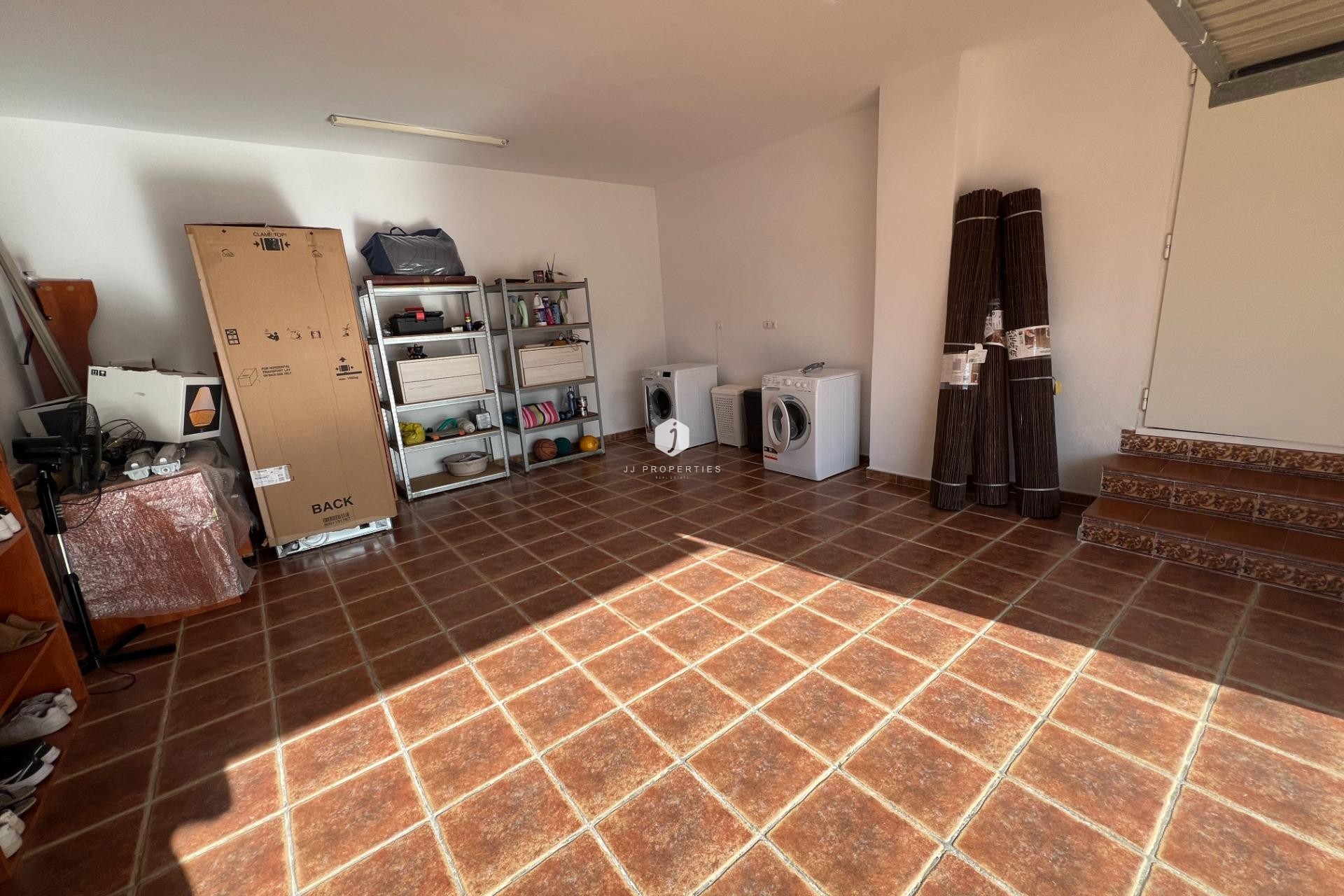 Tweedehands - Villa -
Dolores - Cmno. Escorredor