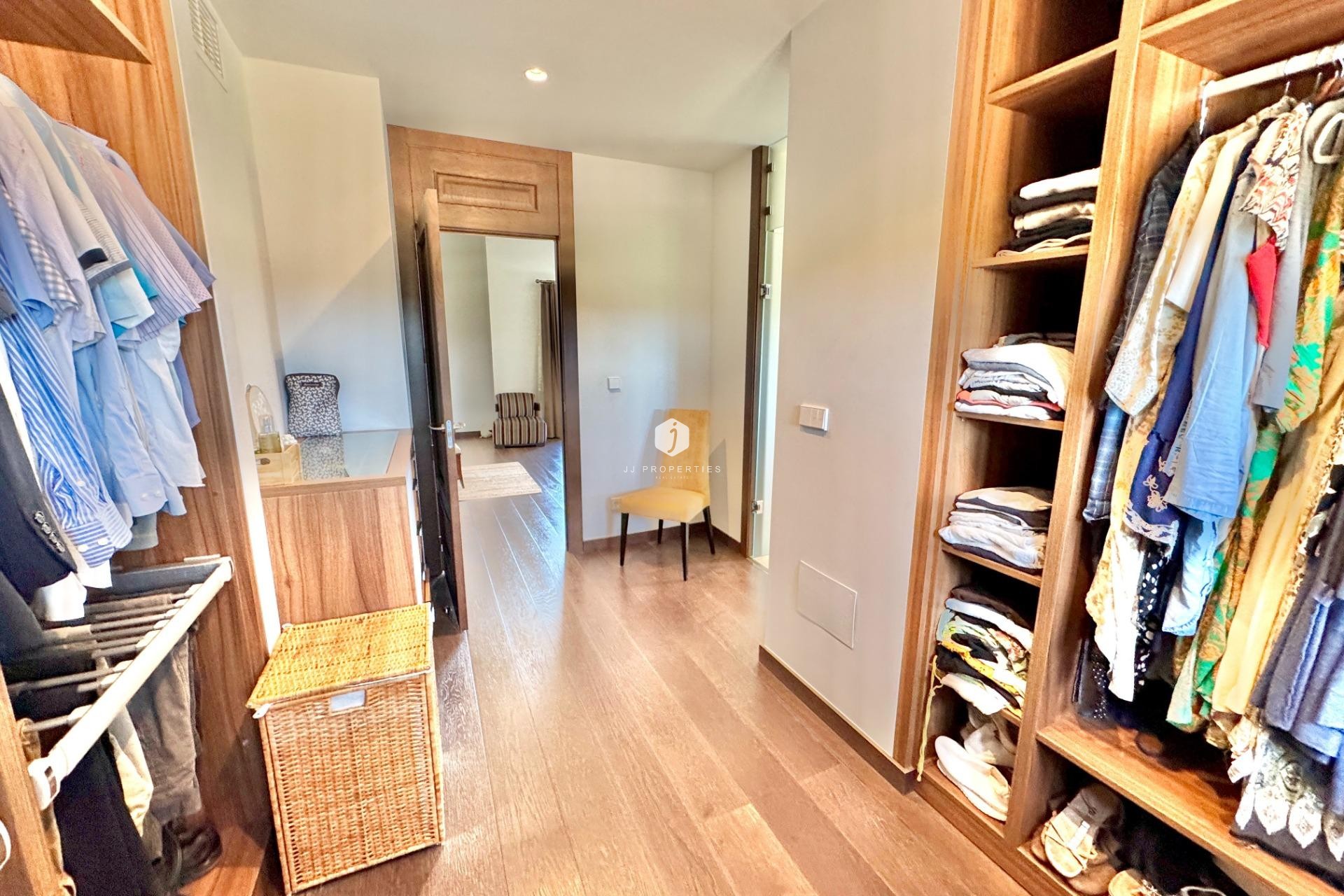 Tweedehands - Villa -
Dolores - Comunidad Valenciana