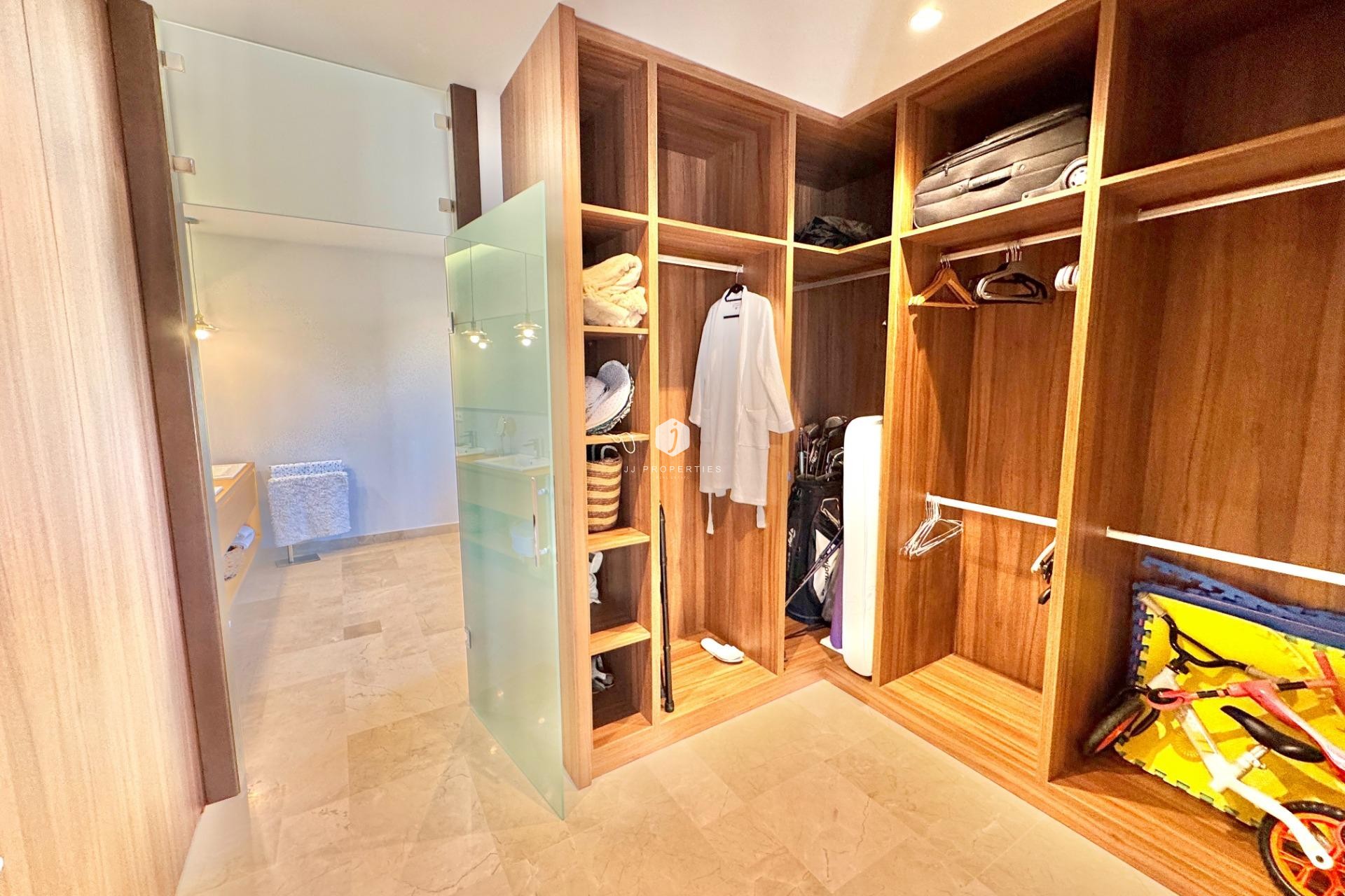 Tweedehands - Villa -
Dolores - Comunidad Valenciana