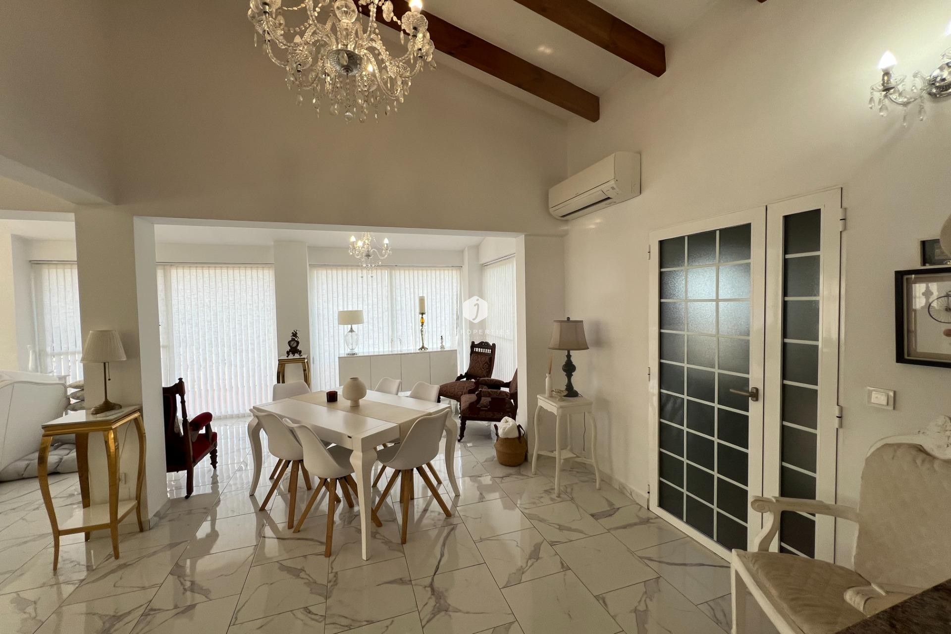 Tweedehands - Villa -
Dolores - Comunidad Valenciana