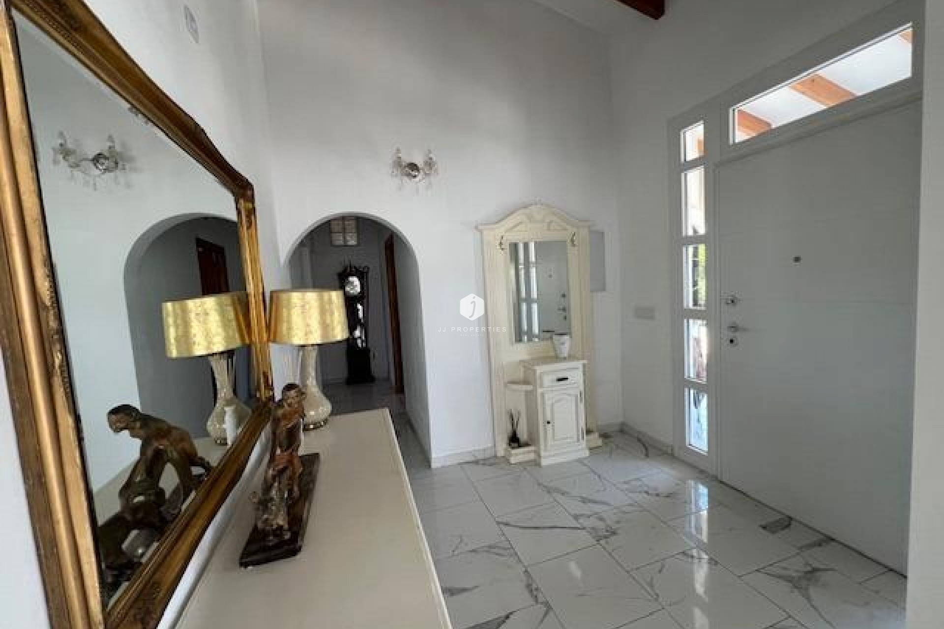 Tweedehands - Villa -
Dolores - Comunidad Valenciana