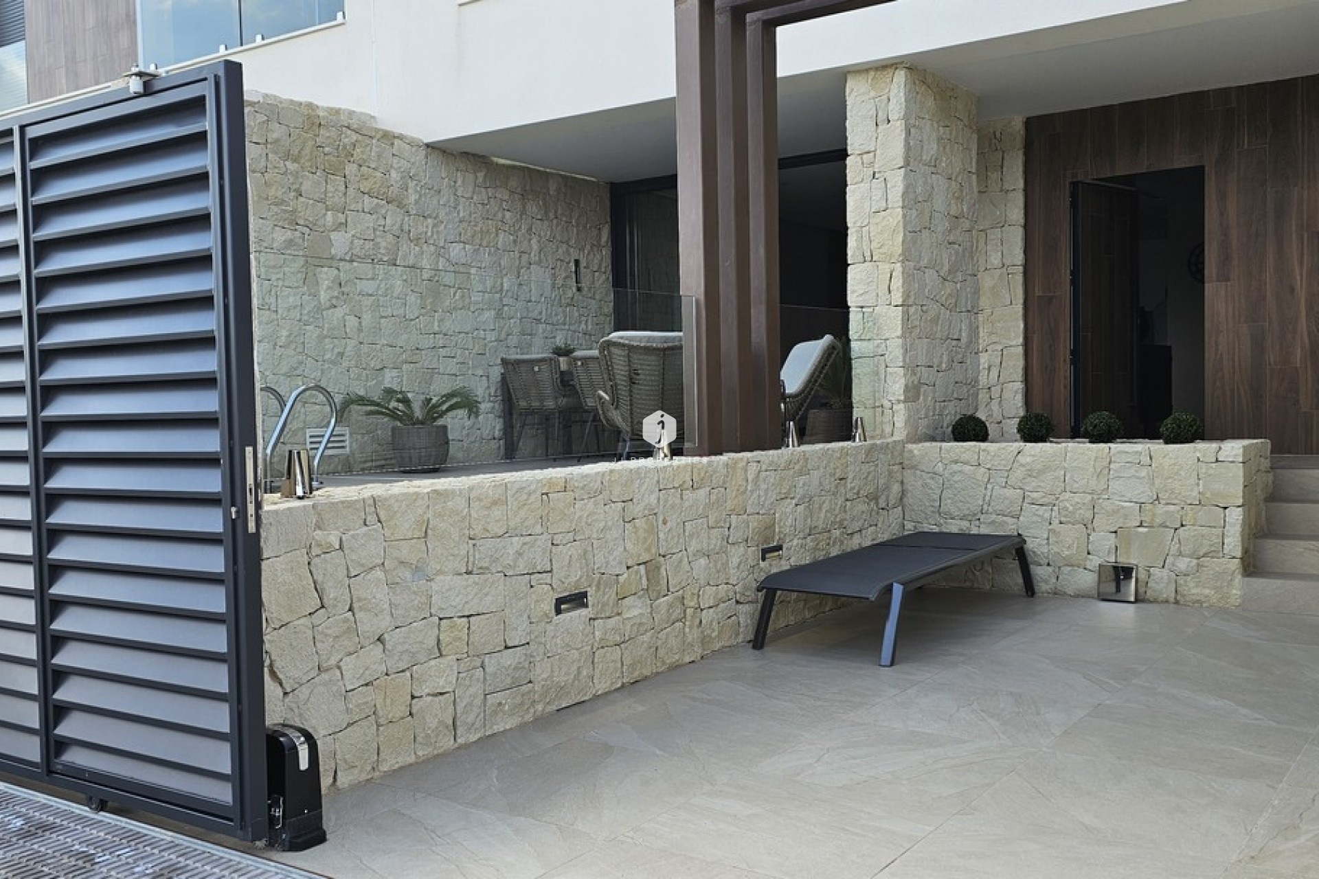 Tweedehands - Villa -
Dolores - Sector 4