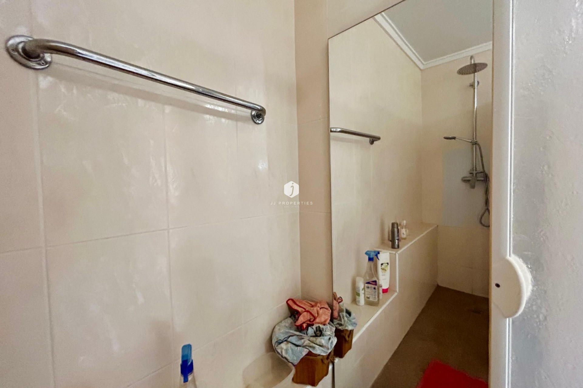 Tweedehands - Villa -
El Chaparral - Inland