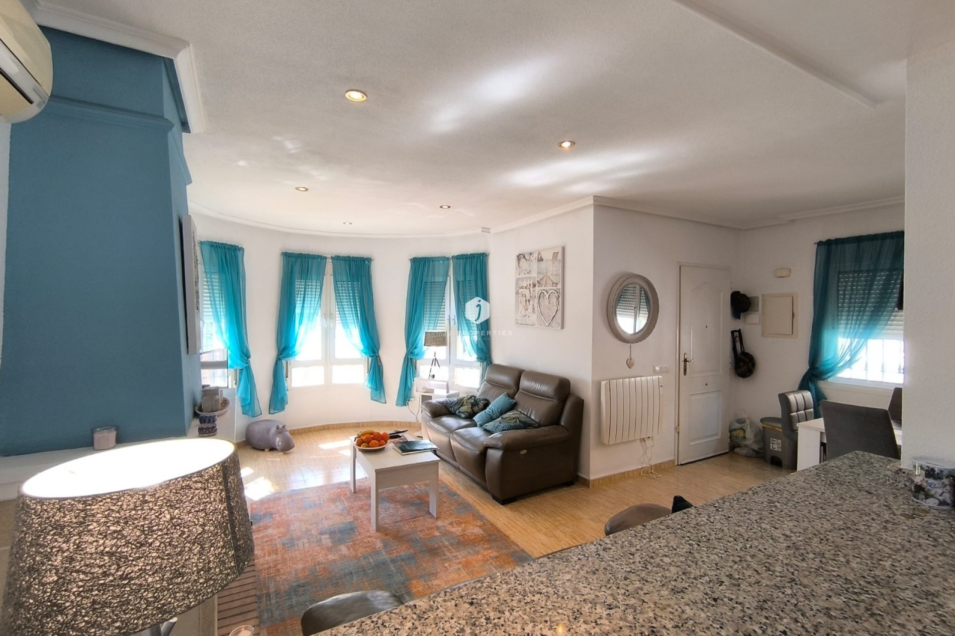 Tweedehands - Villa -
El Raso - Costa Blanca