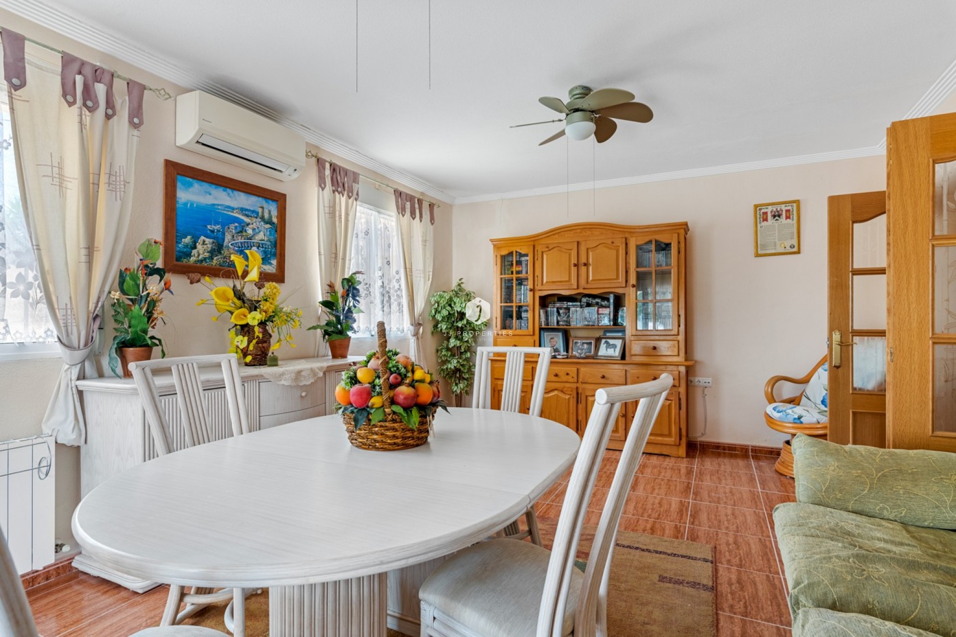 Tweedehands - Villa -
Jacarilla - Inland