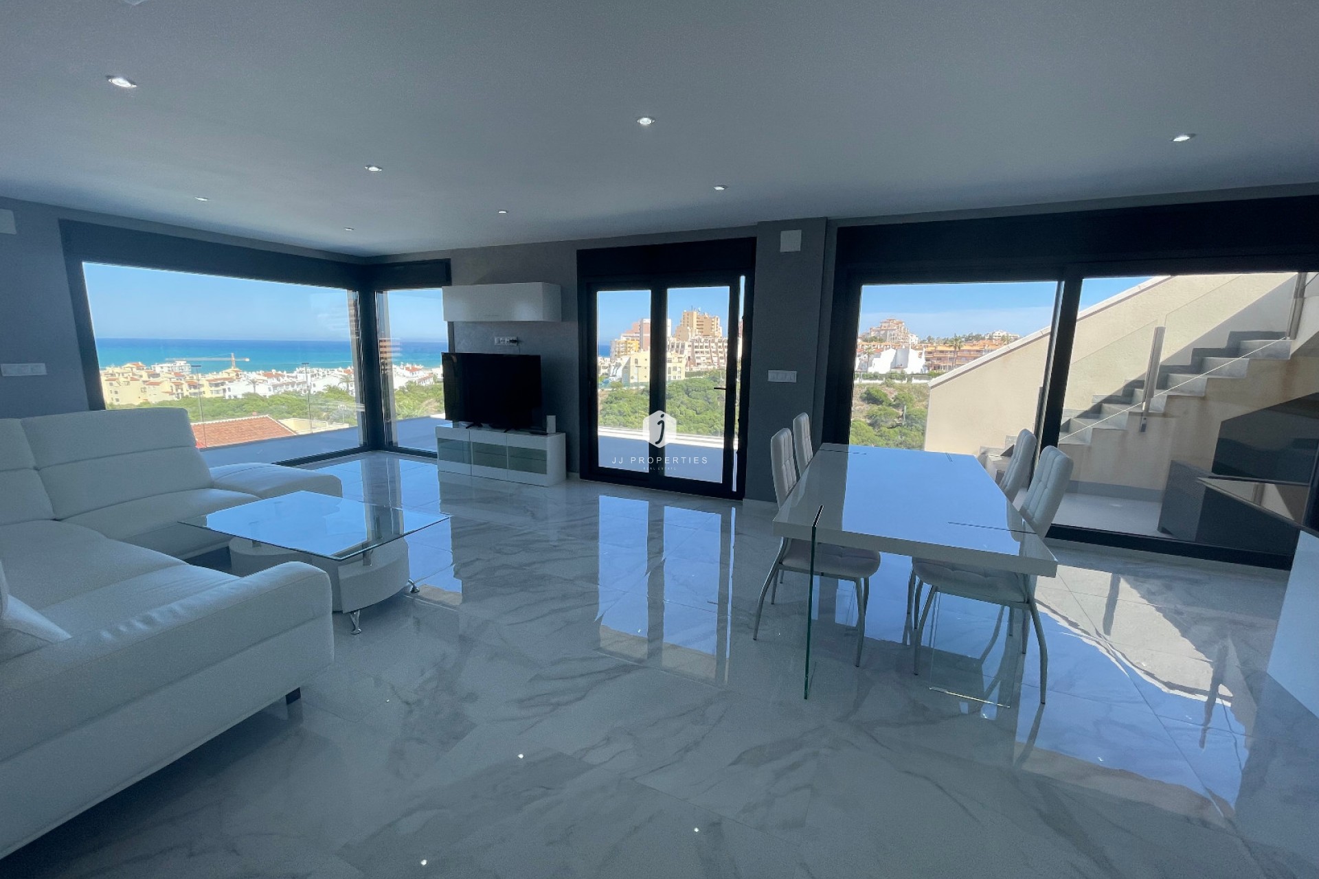 Tweedehands - Villa -
La Mata - Costa Blanca