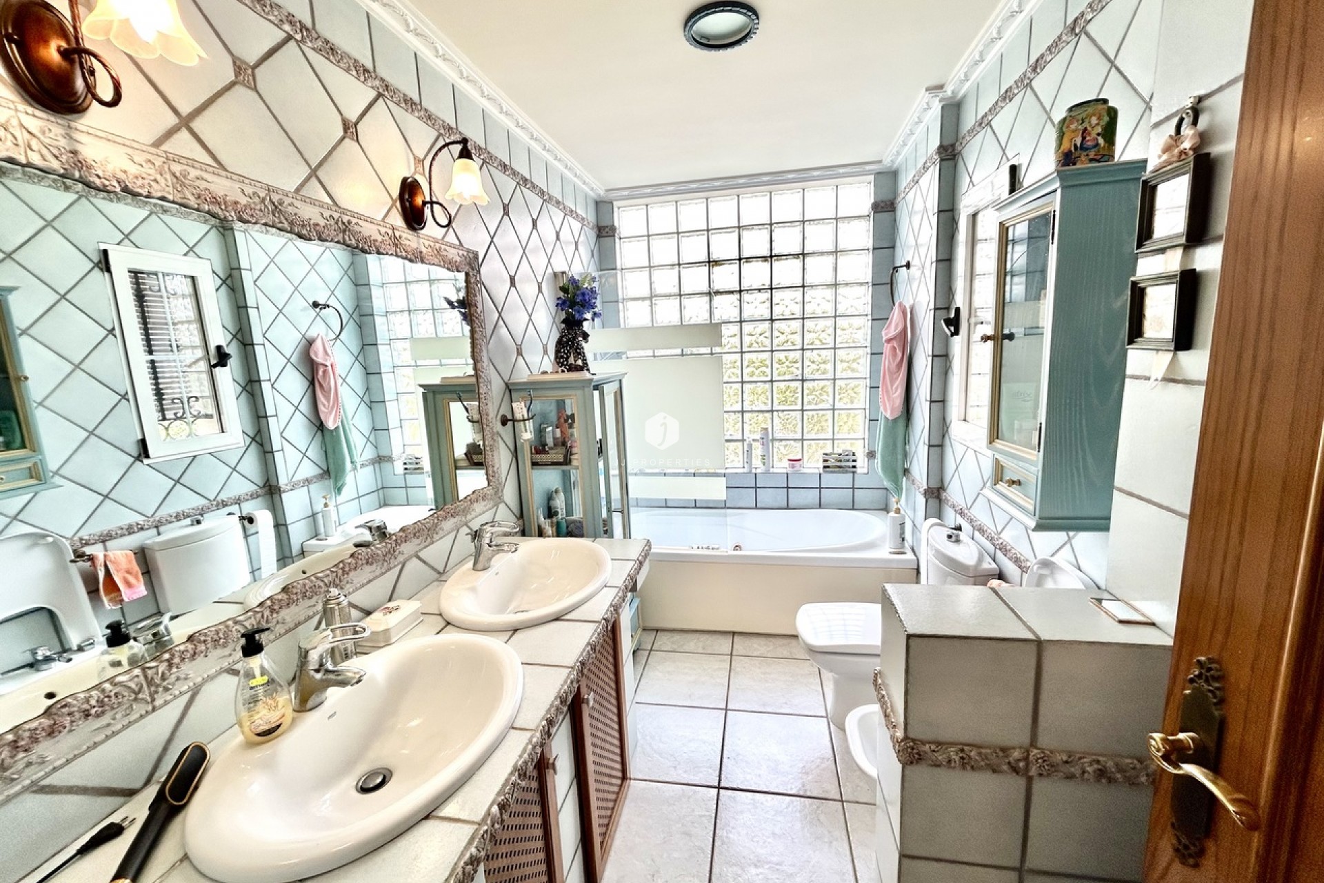 Tweedehands - Villa -
La Mata - Costa Blanca