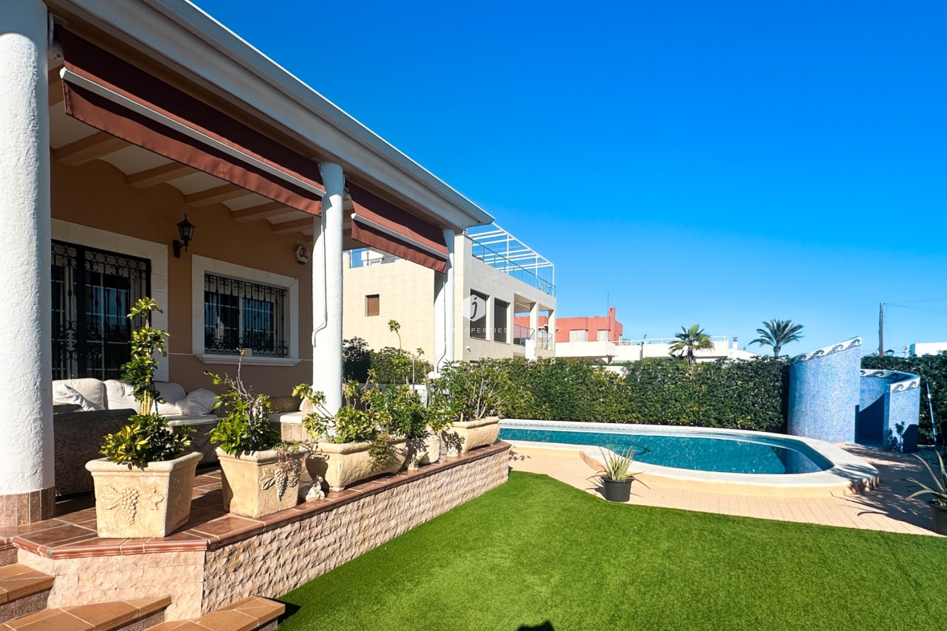 Tweedehands - Villa -
La Mata - Costa Blanca