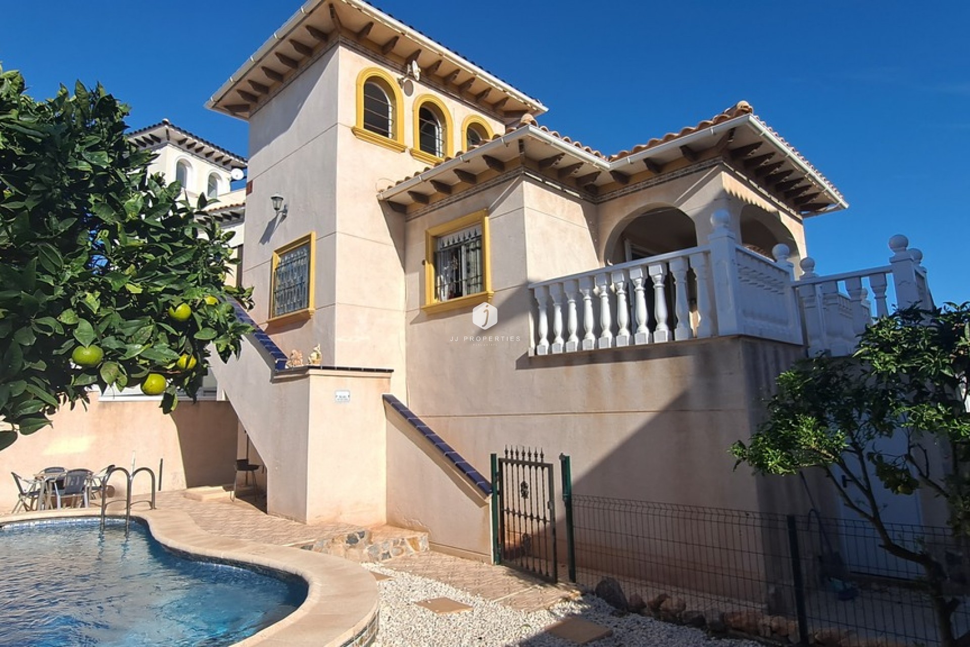 Tweedehands - Villa -
La Zenia - Costa Blanca