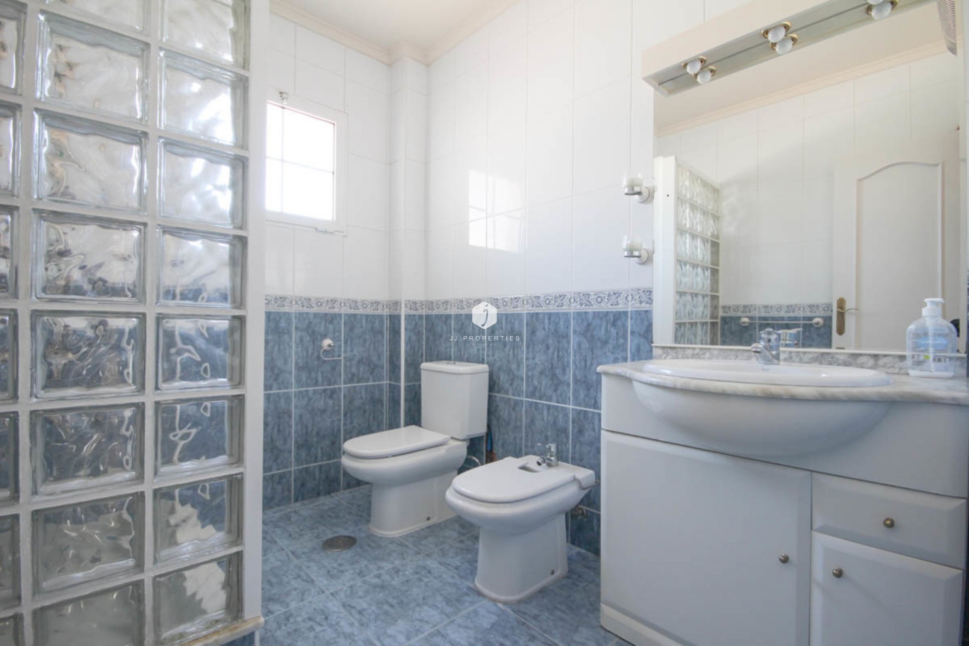 Tweedehands - Villa -
La Zenia - Costa Blanca