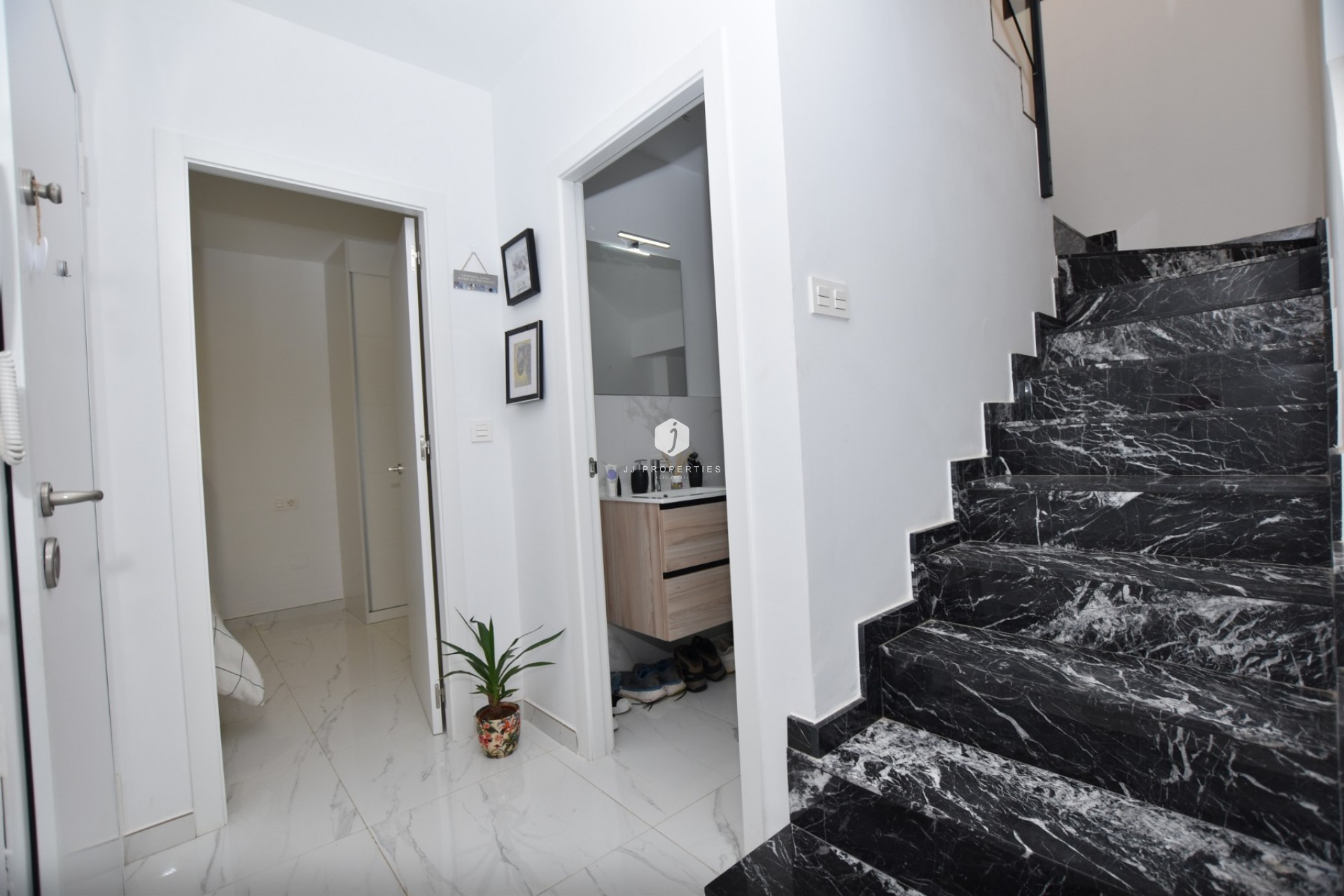 Tweedehands - Villa -
Los Montesinos - Costa Blanca