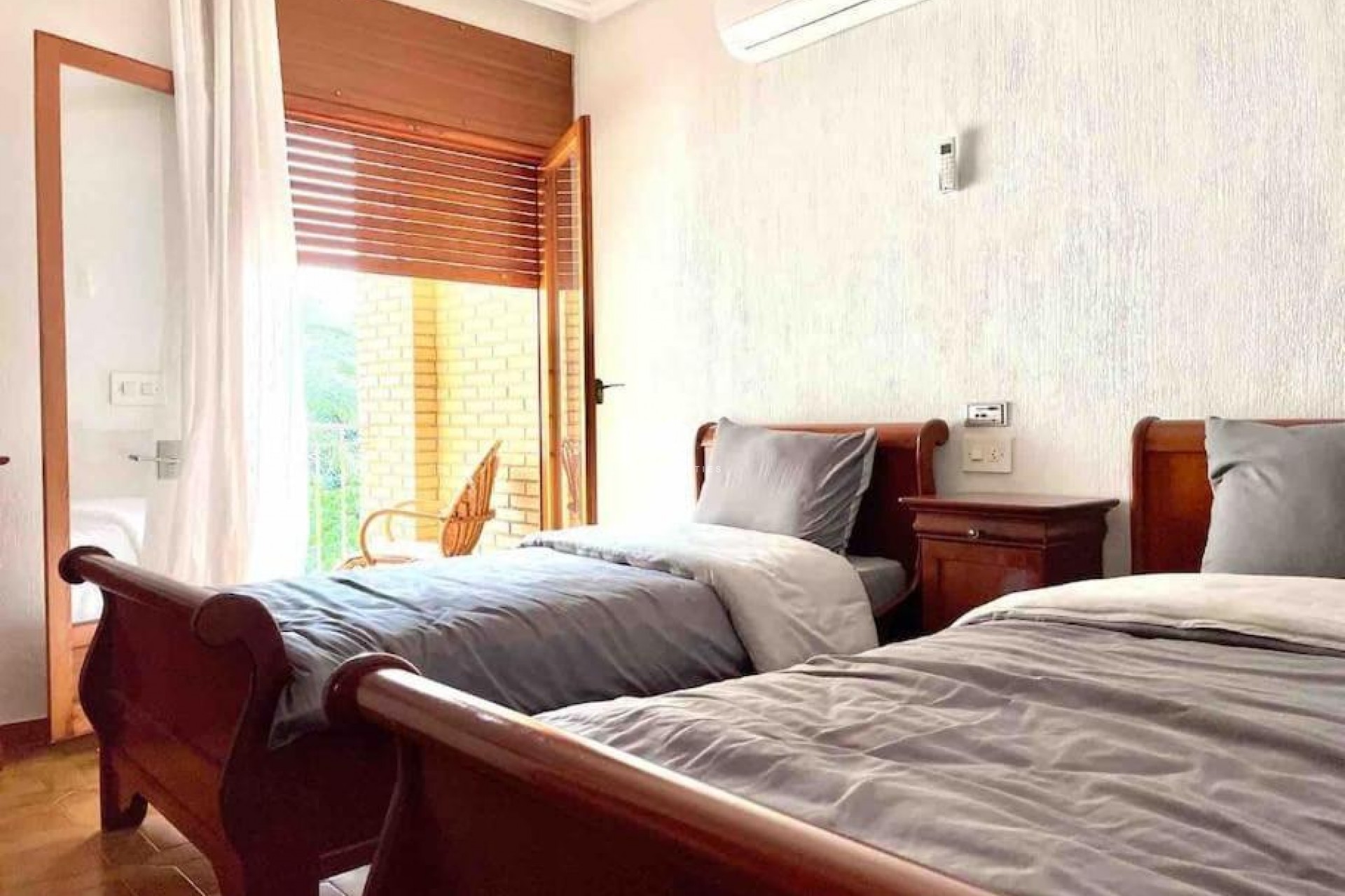 Tweedehands - Villa -
Orihuela Costa - Campoamor