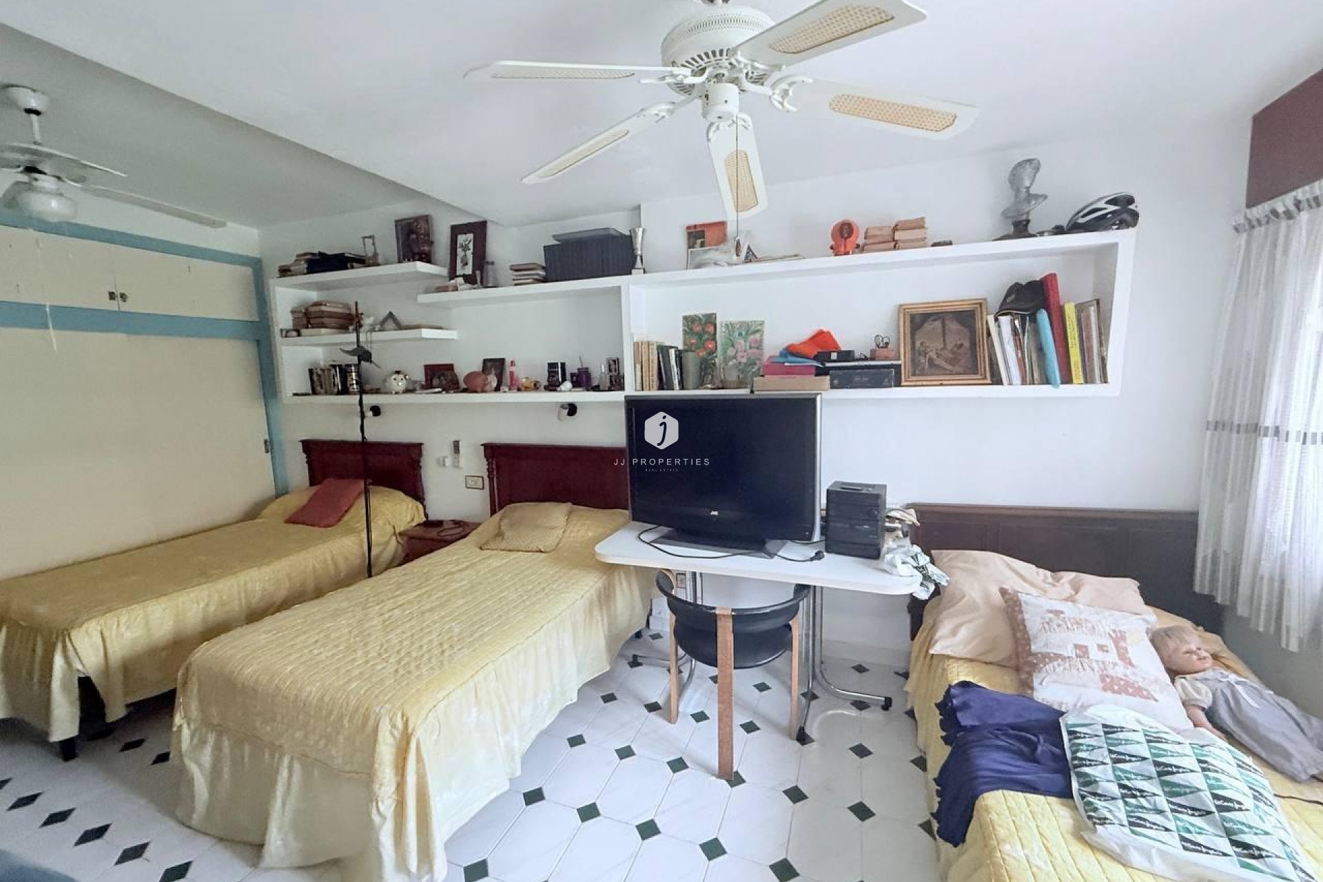 Tweedehands - Villa -
Orihuela Costa - Campoamor