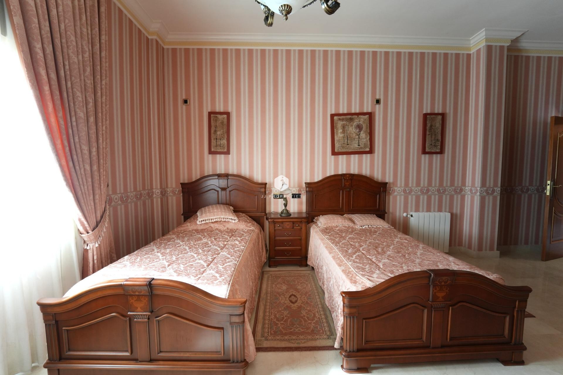 Tweedehands - Villa -
Orihuela Costa - Campoamor