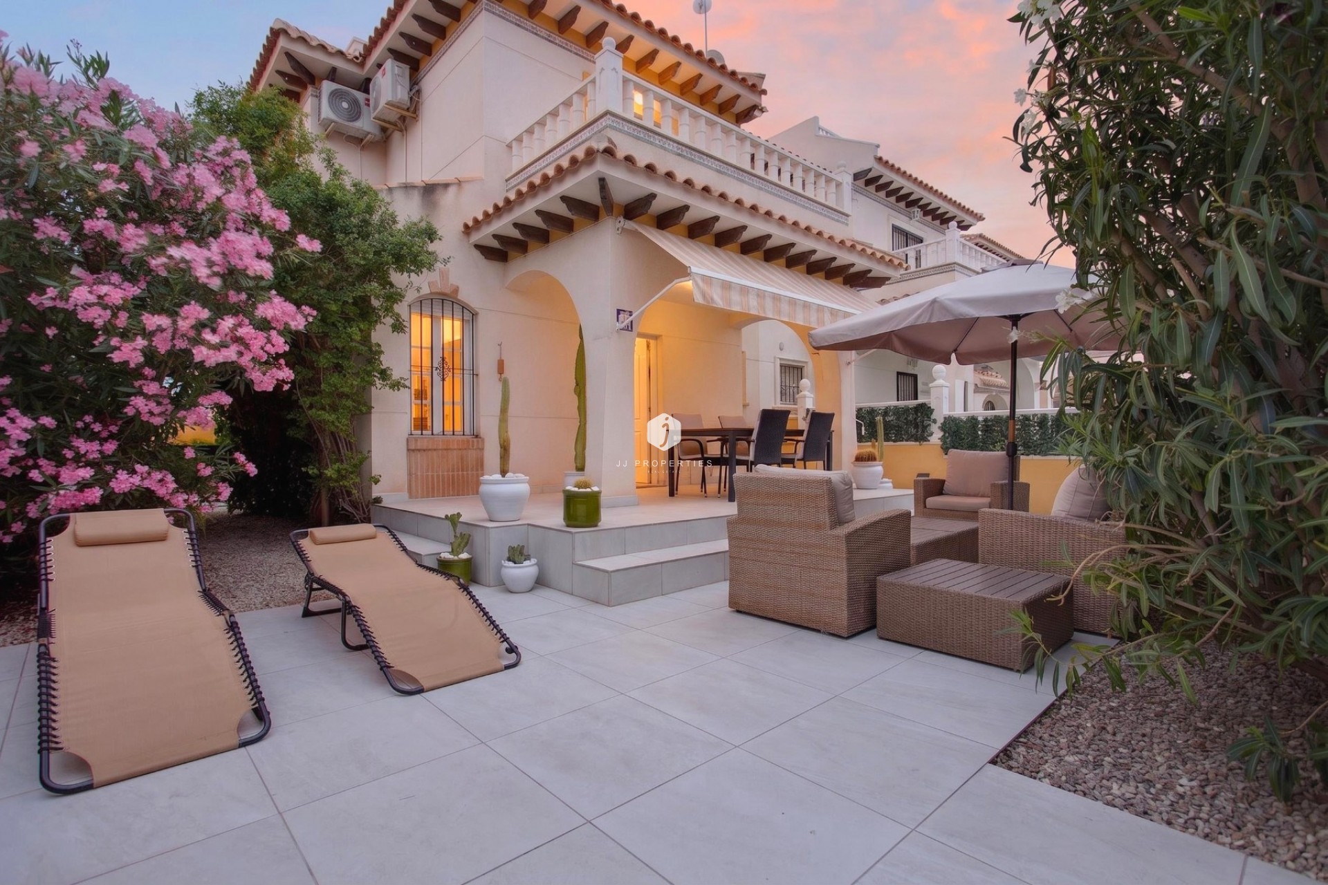 Tweedehands - Villa -
Orihuela Costa - Costa Blanca