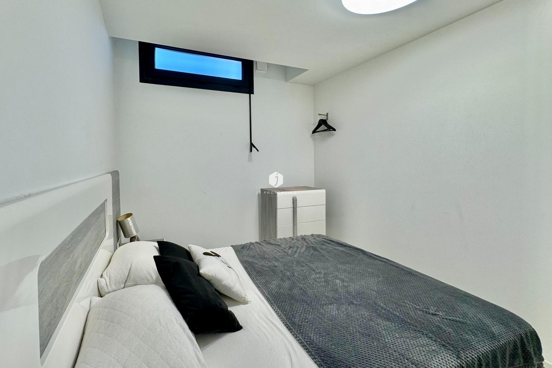 Tweedehands - Villa -
Orihuela Costa - Lomas de Cabo Roig