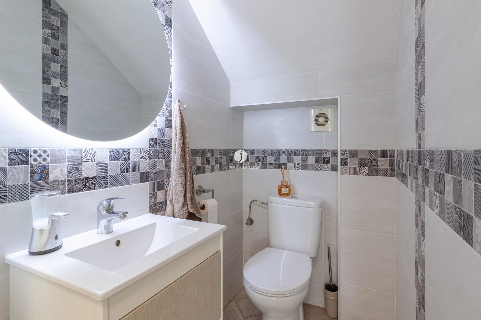 Tweedehands - Villa -
Orihuela Costa - Los Almendros-la Florida