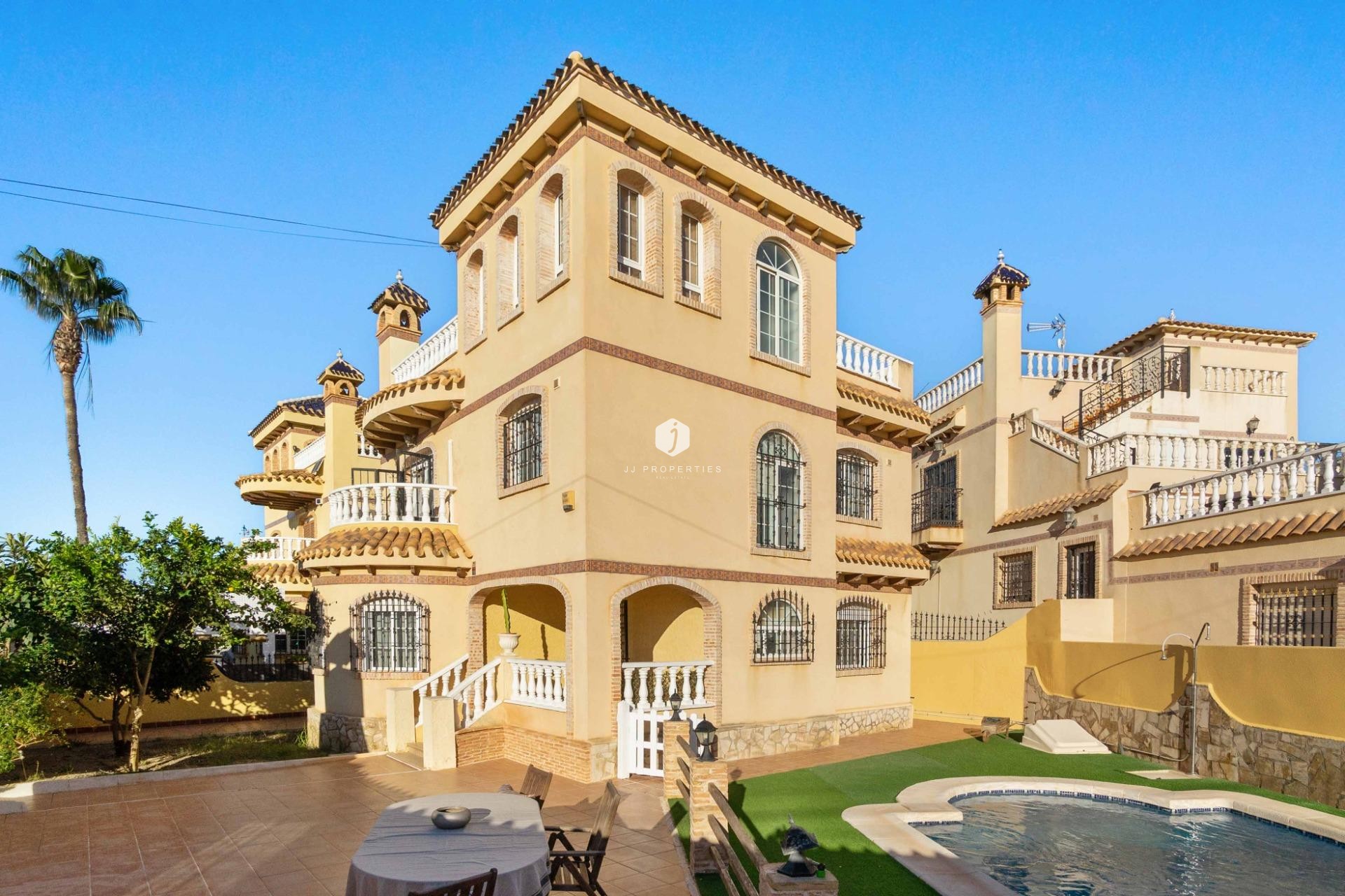 Tweedehands - Villa -
Orihuela Costa - Los Almendros-la Florida