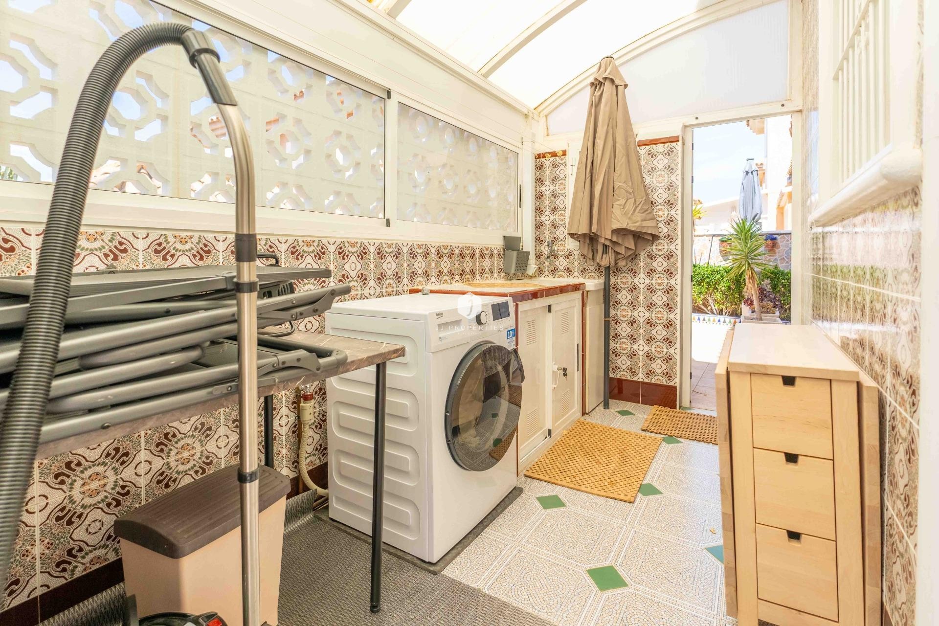 Tweedehands - Villa -
Orihuela Costa - Punta Prima