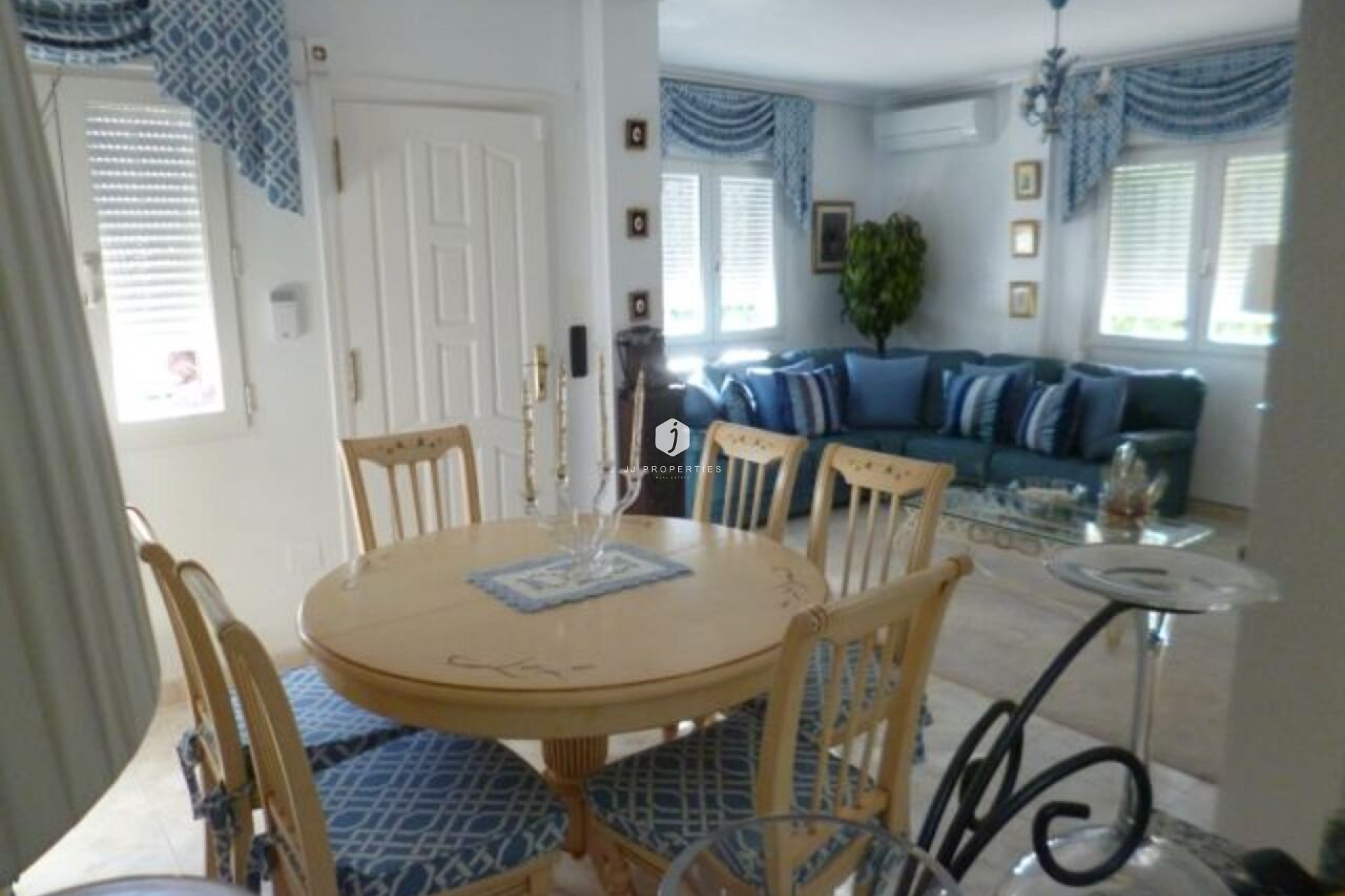 Tweedehands - Villa -
Playa Flamenca - Costa Blanca