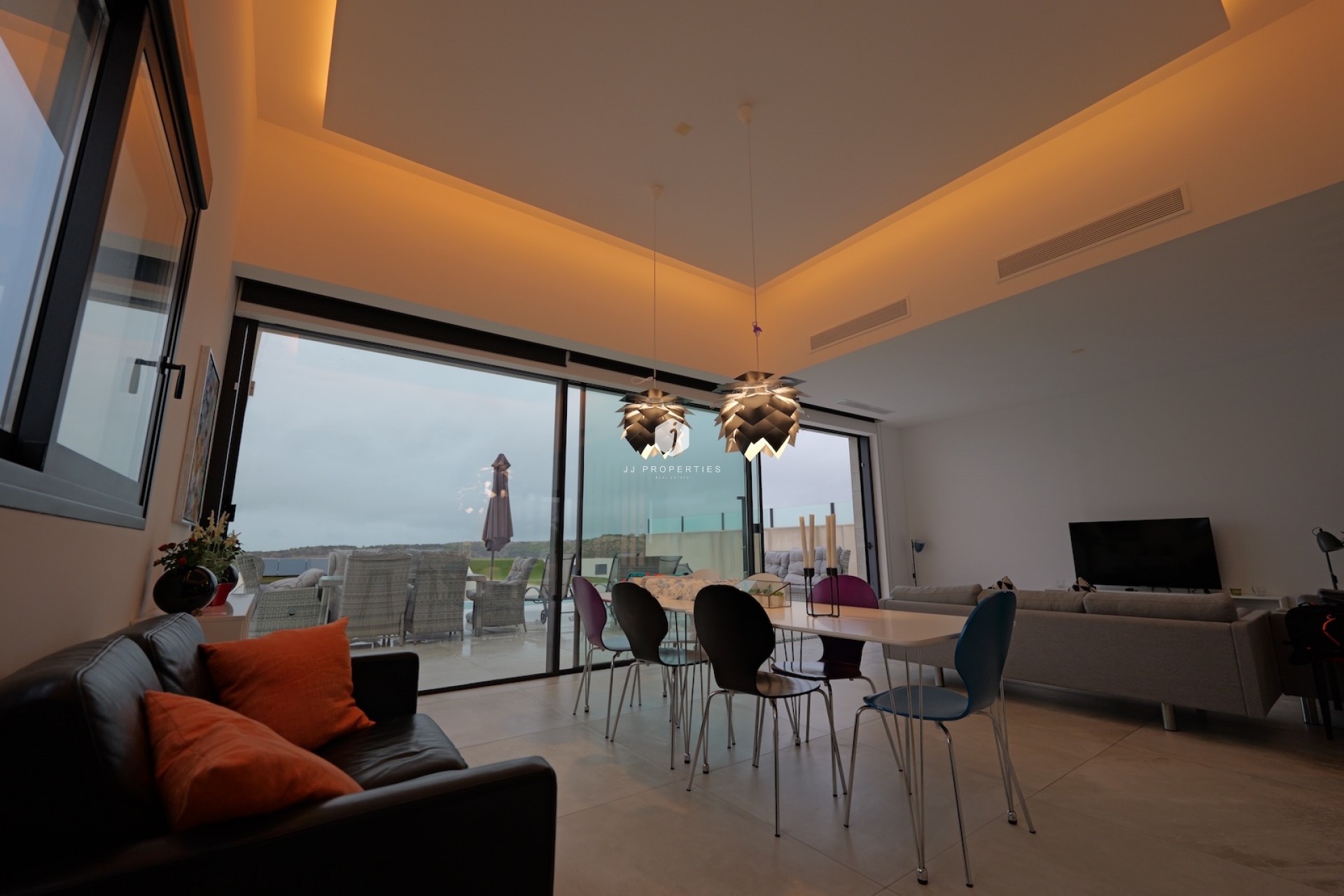 Tweedehands - Villa -
Rojales - Inland