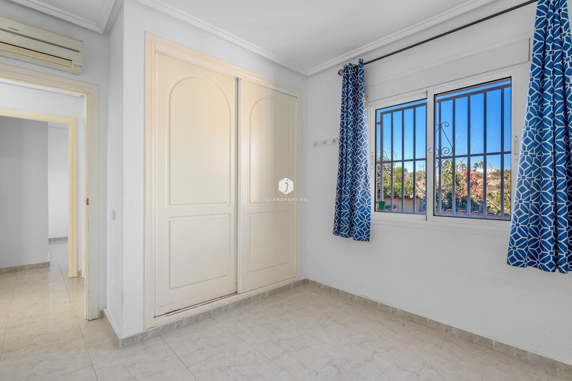 Tweedehands - Villa -
Rojales - Inland