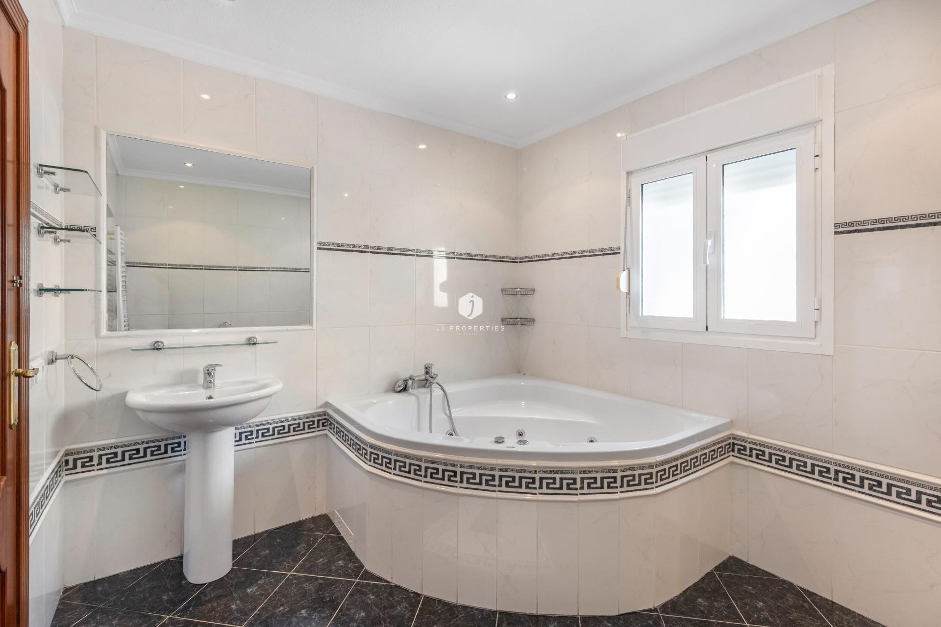 Tweedehands - Villa -
Rojales - Pueblo Bravo