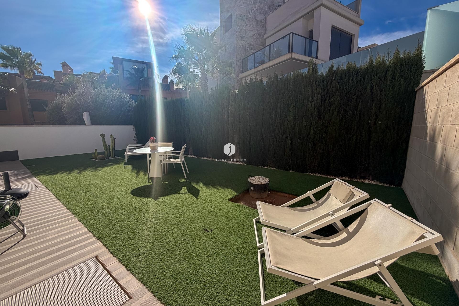 Tweedehands - Villa -
San Miguel de Salinas - Bellavista