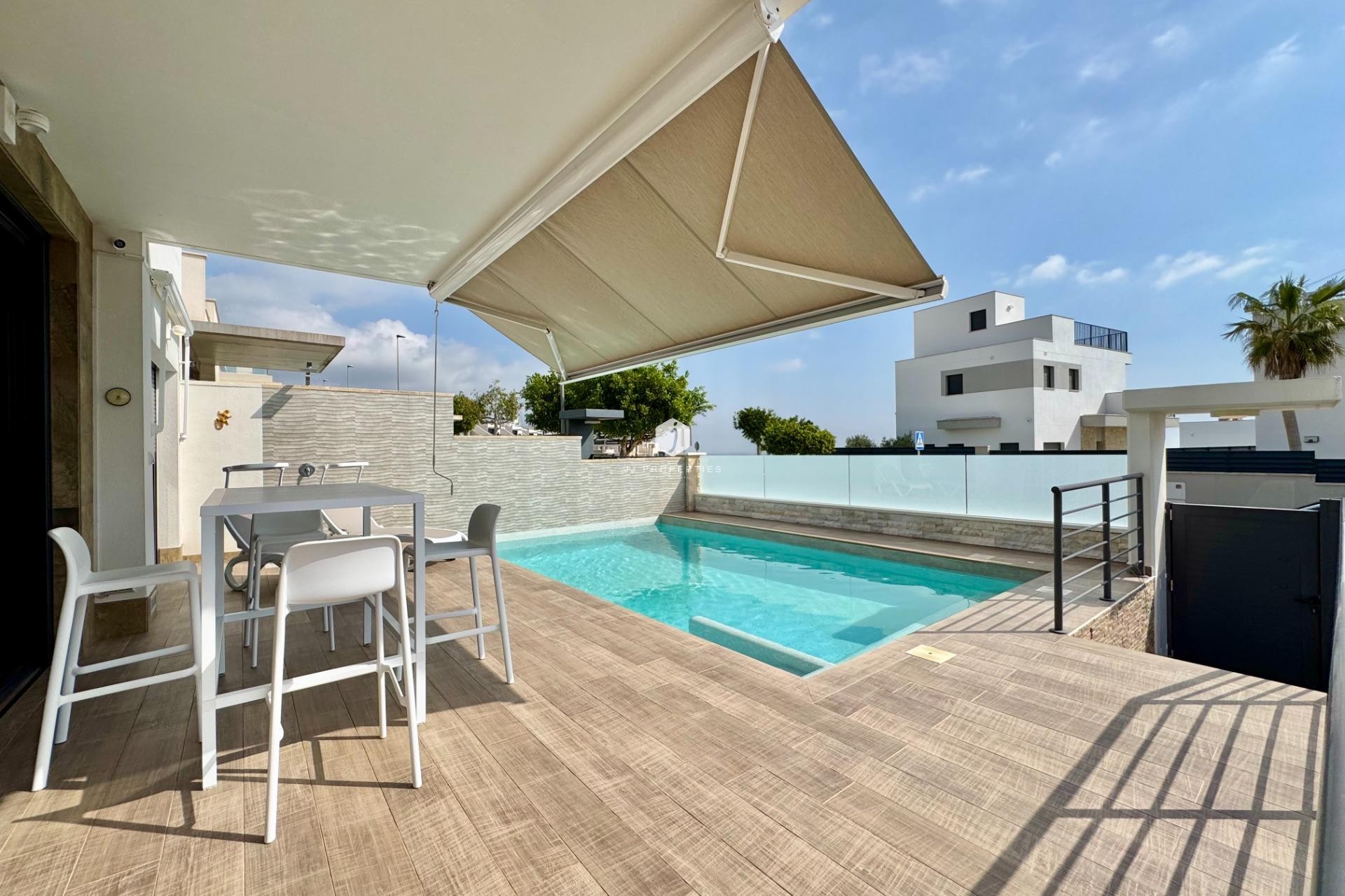 Tweedehands - Villa -
San Miguel de Salinas - Bellavista
