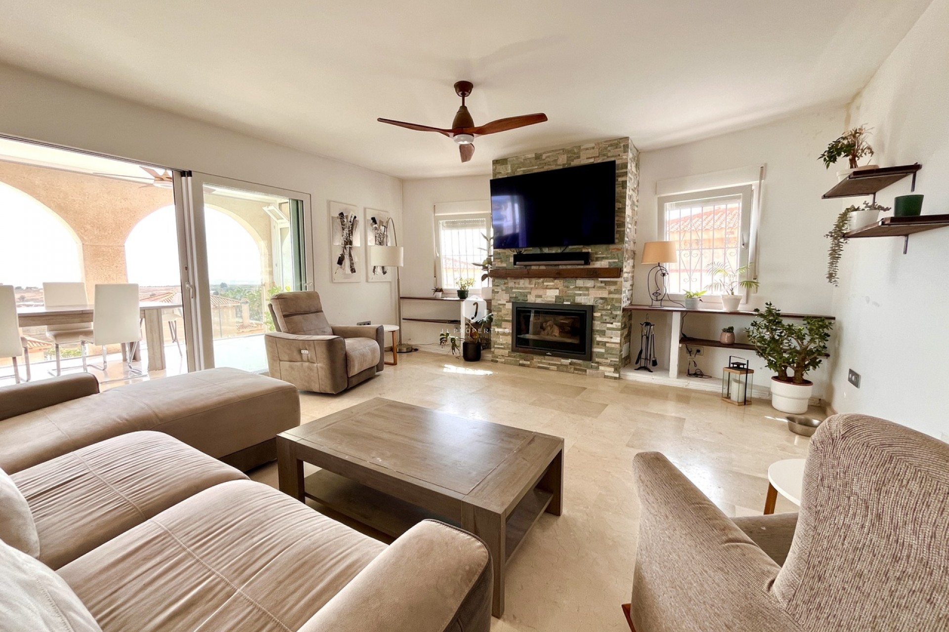 Tweedehands - Villa -
San Miguel de Salinas - Inland