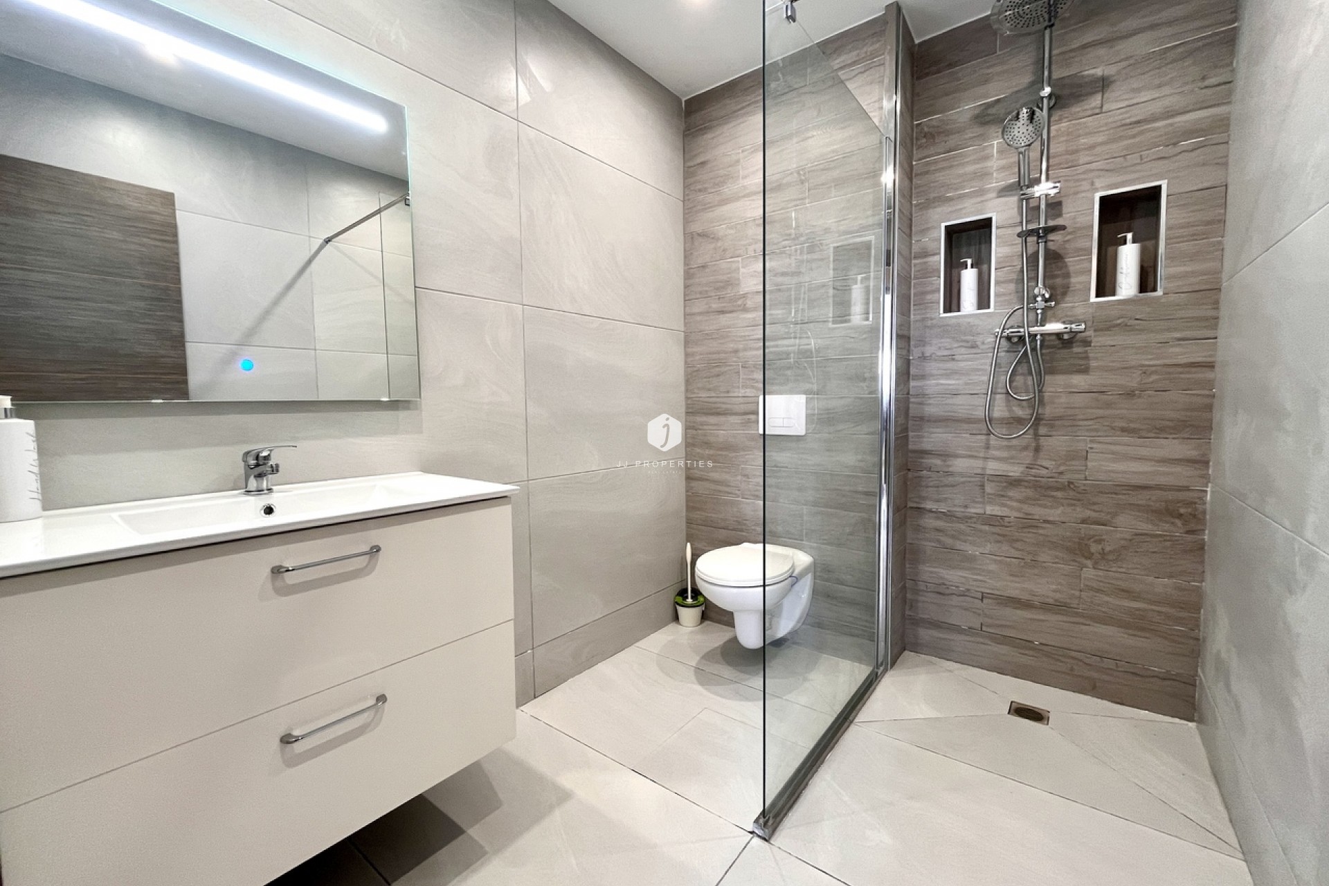 Tweedehands - Villa -
San Miguel de Salinas - Inland