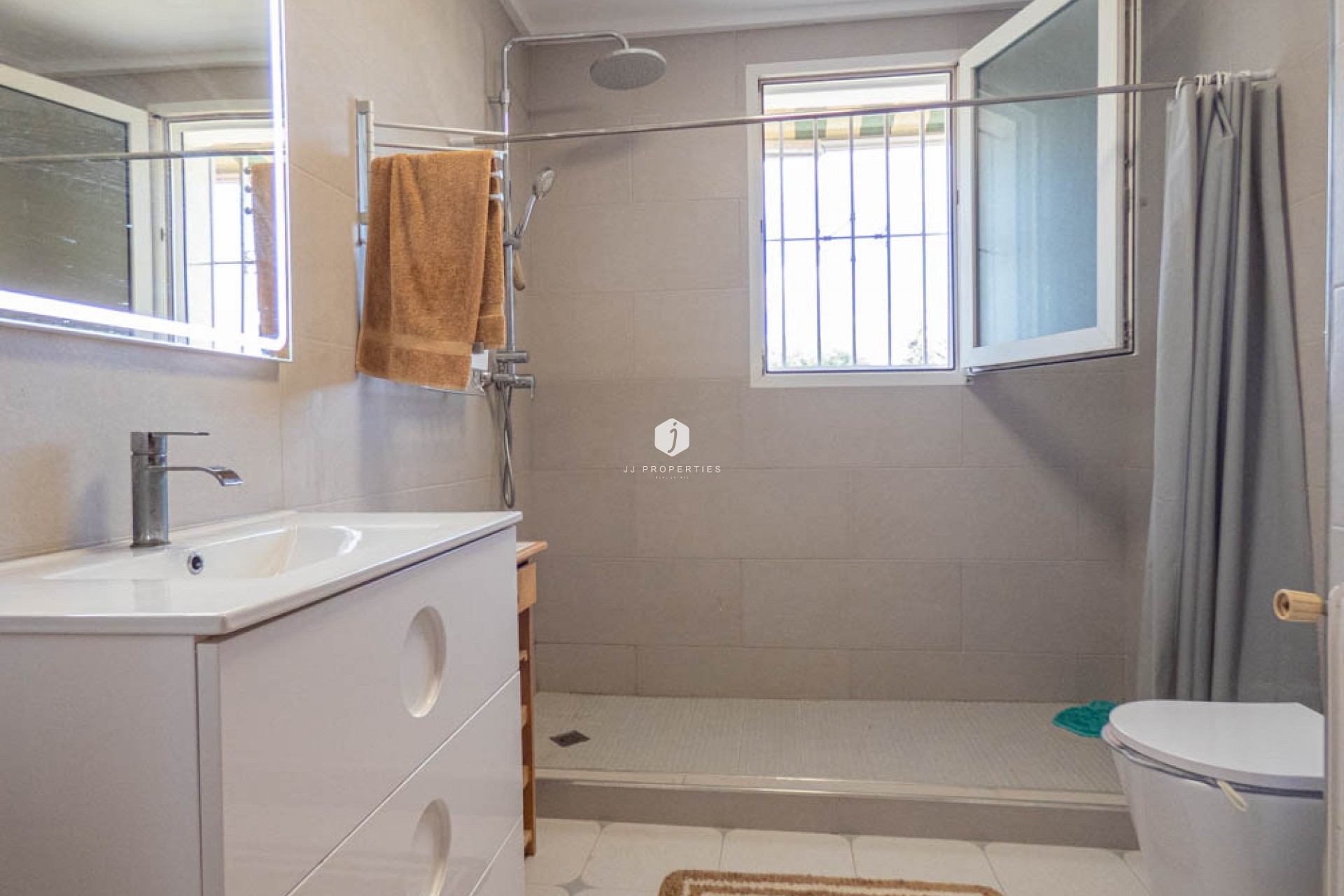 Tweedehands - Villa -
San Miguel de Salinas - Inland