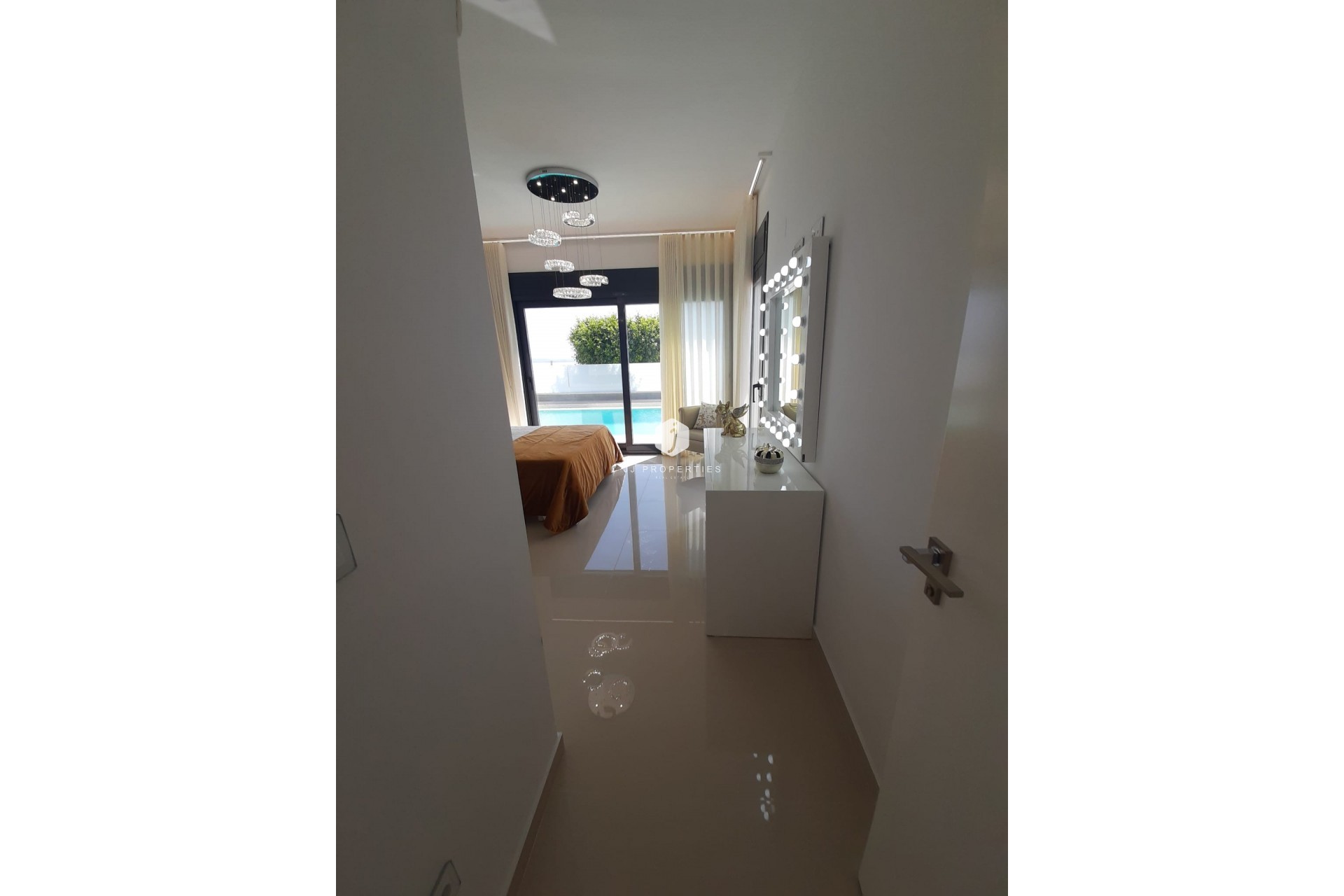 Tweedehands - Villa -
San Miguel de Salinas - Inland