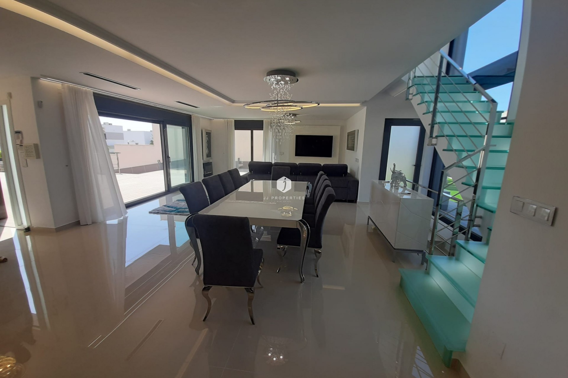 Tweedehands - Villa -
San Miguel de Salinas - Inland