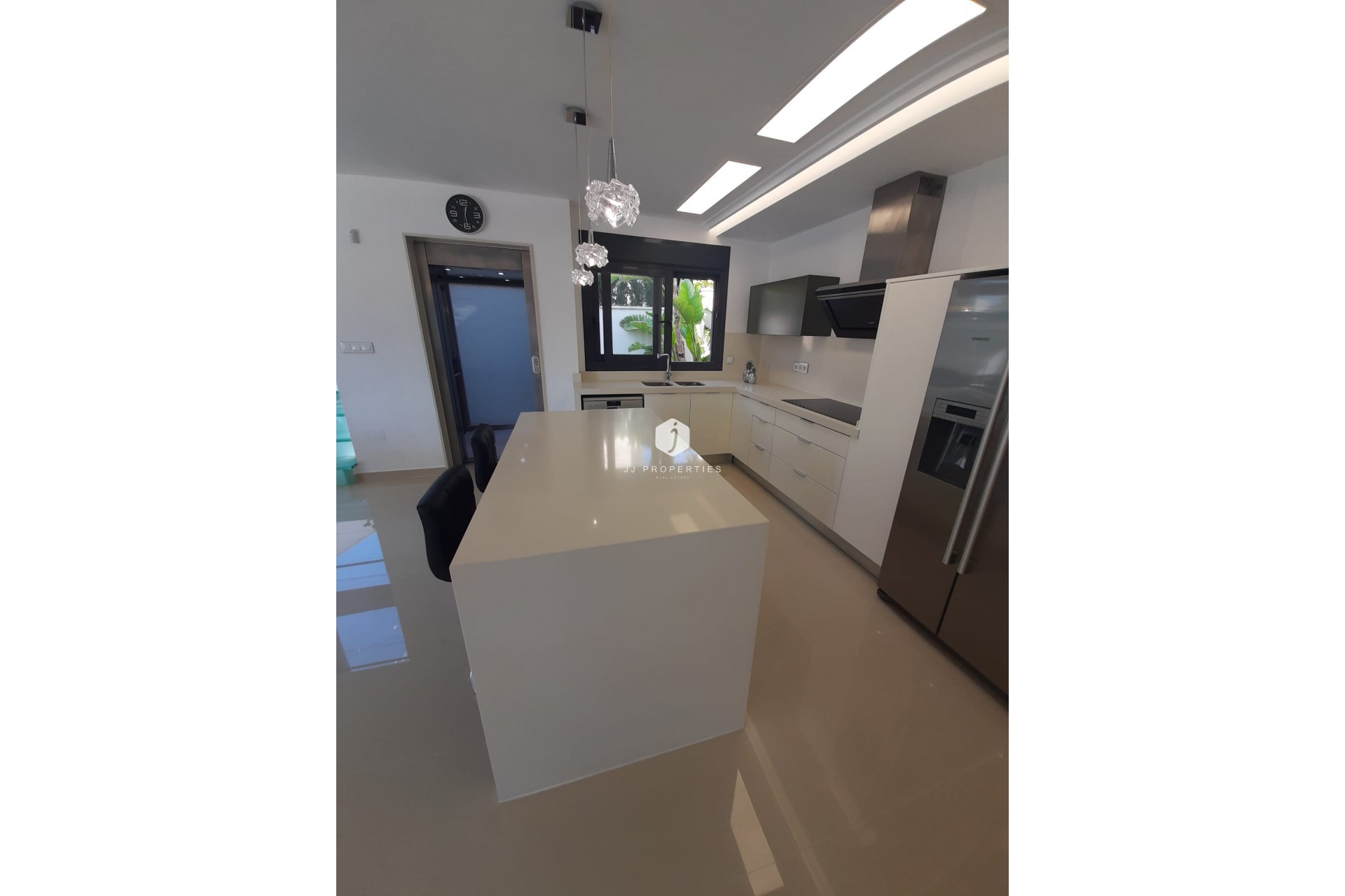 Tweedehands - Villa -
San Miguel de Salinas - Inland