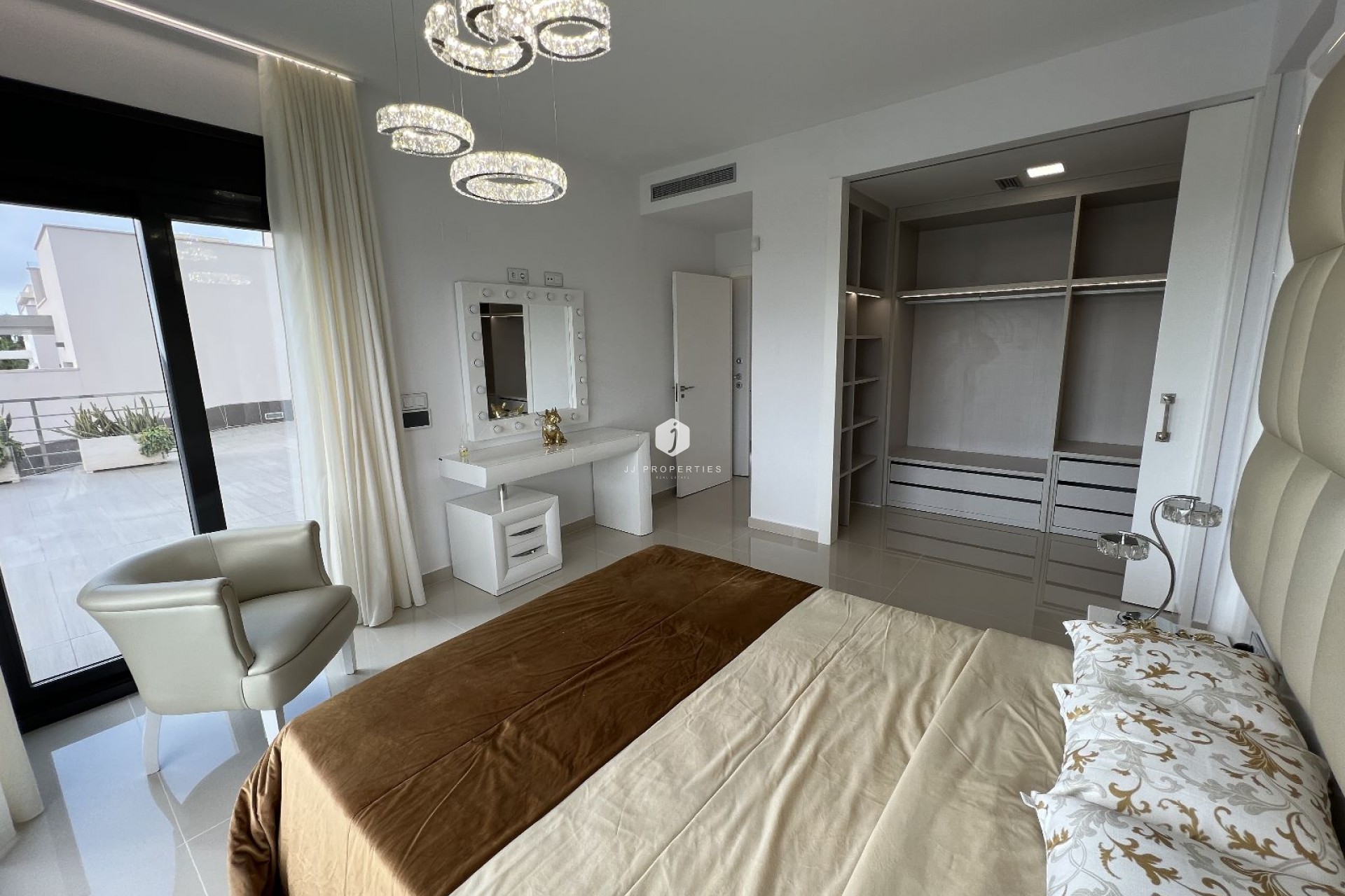 Tweedehands - Villa -
San Miguel de Salinas - Inland