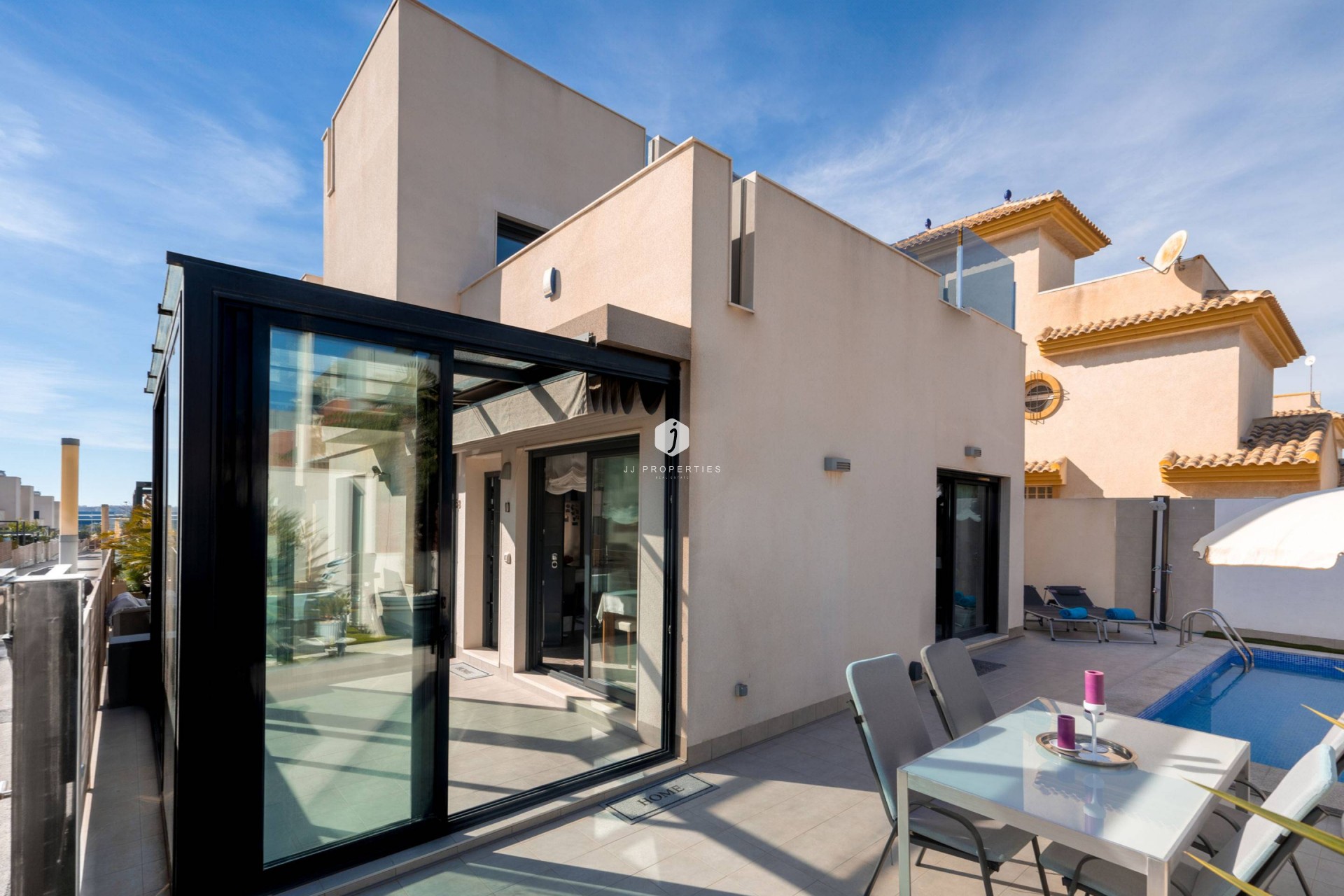 Tweedehands - Villa -
Torrevieja - Aguas Nuevas 2